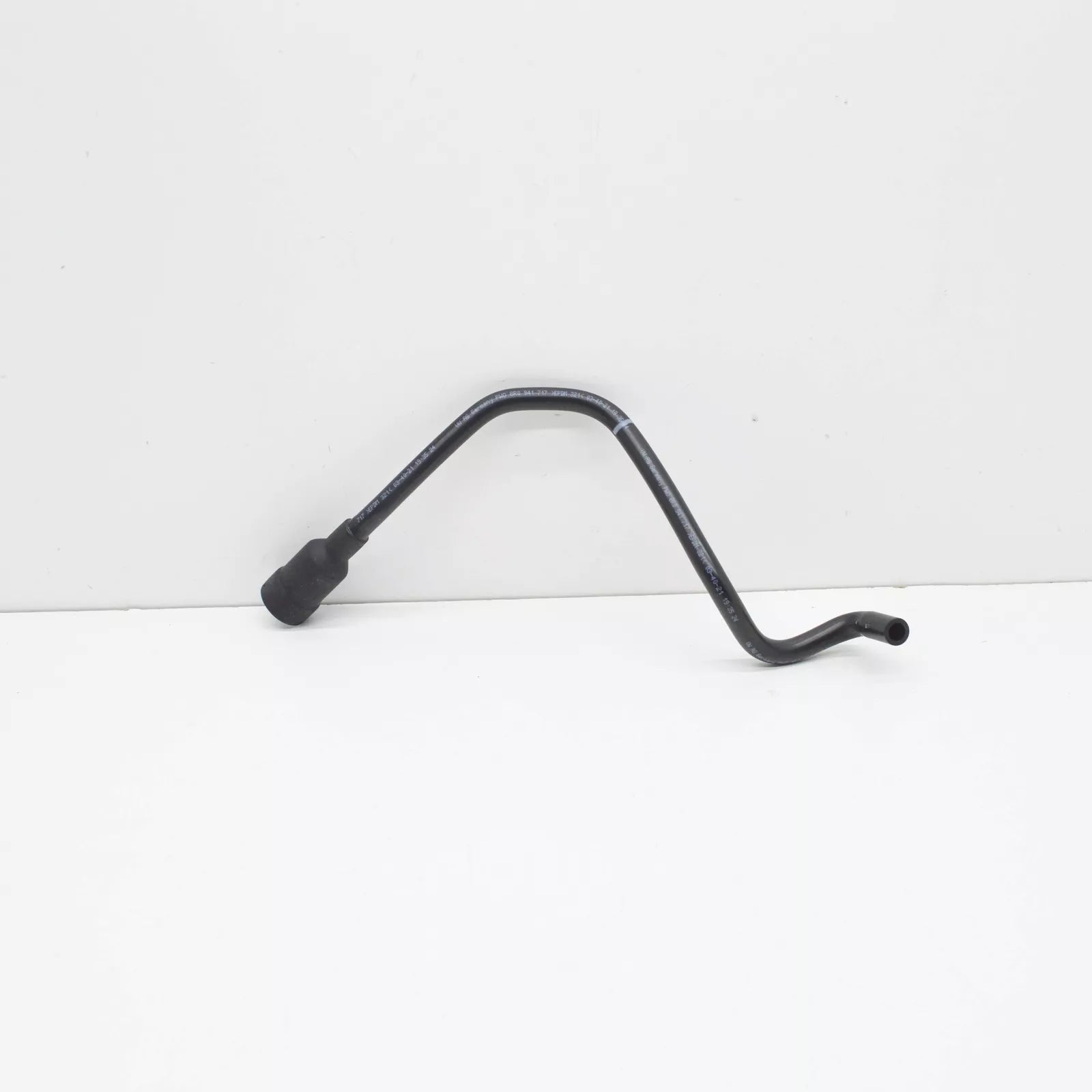 NEW AUDI Q5 8R FRONT LEFT HEADLIGHT HOSE 8R0941717