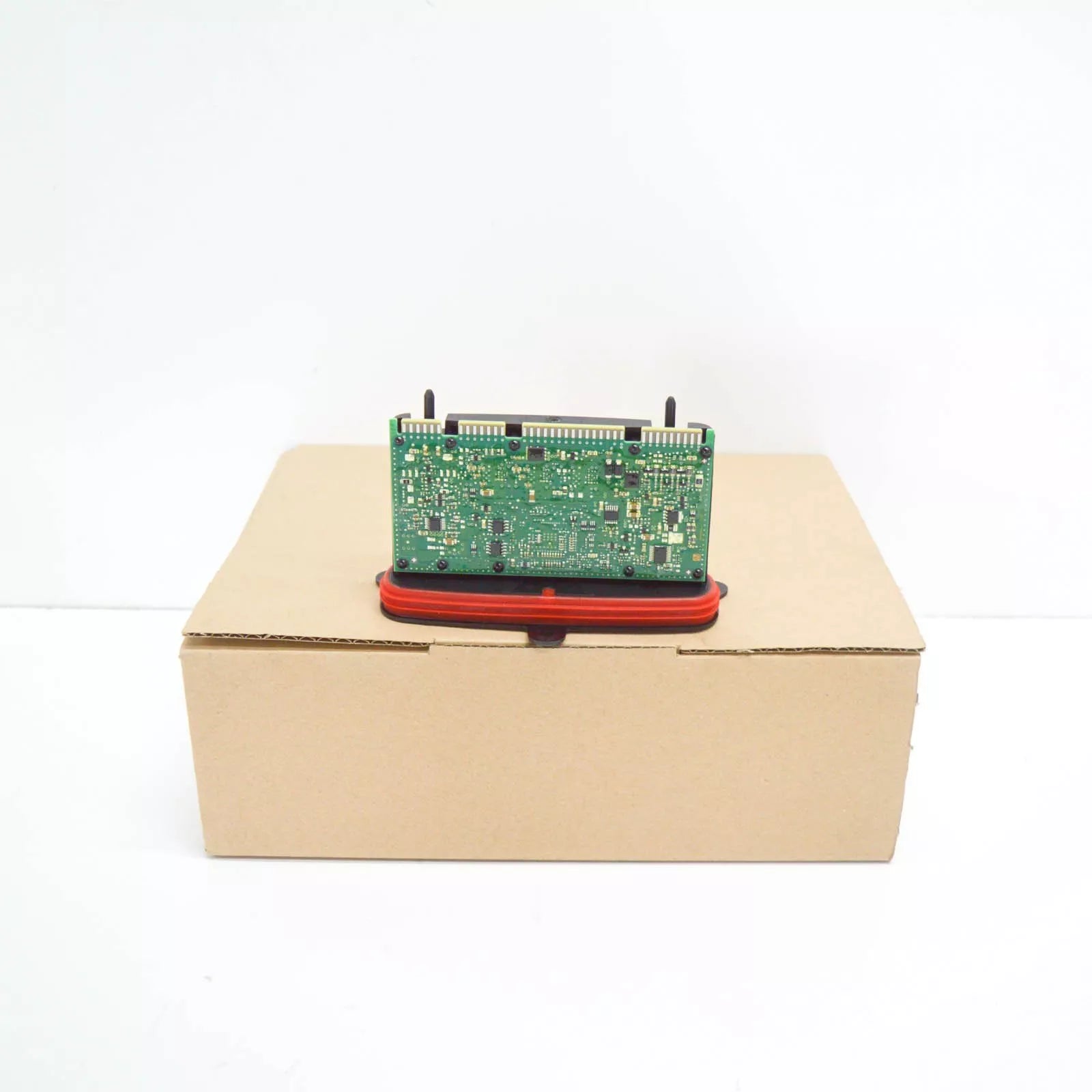 NEW BMW 4 COUPE F32 FRONT HEADLIGHT CONTROL LED MODULE 63117440881 ORIGINAL