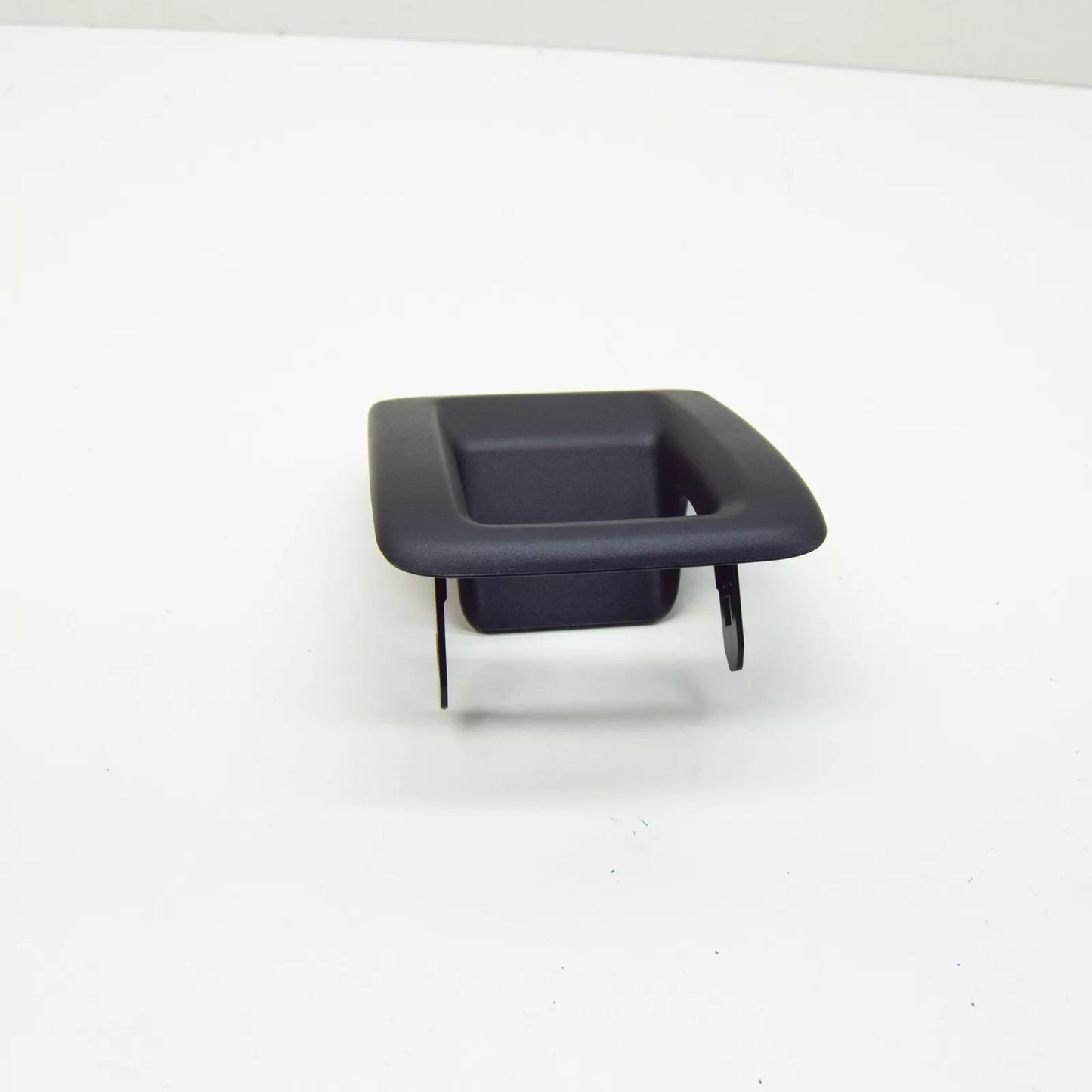 NEW CUPRA FORMENTOR REAR SEAT BACKREST LEFT LOCK TRIM 5G0885893B82V ORIGINAL