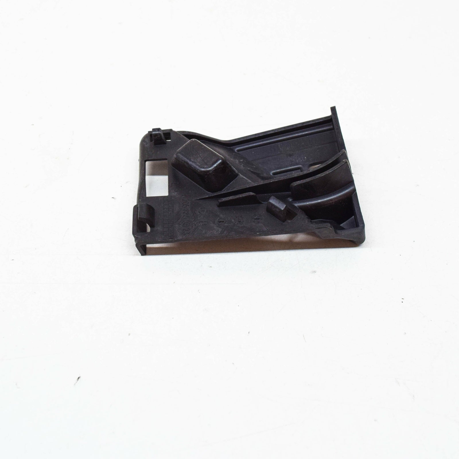 NEW MERCEDES-BENZ C W205 FRONT LEFT LOWER BUMPER BRACKET A2058853823 ORIGINAL