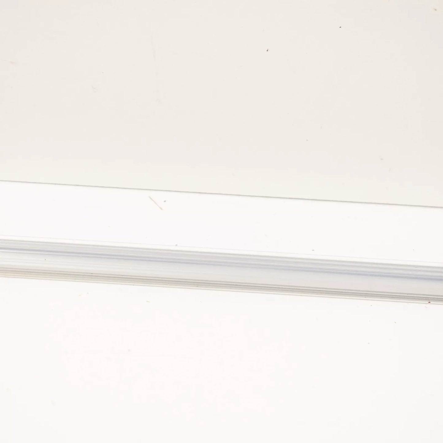 NEW BMW 3 E30 REAR WINDSHIELD LOWER MOULDING CHROME 51311884410 ORIGINAL