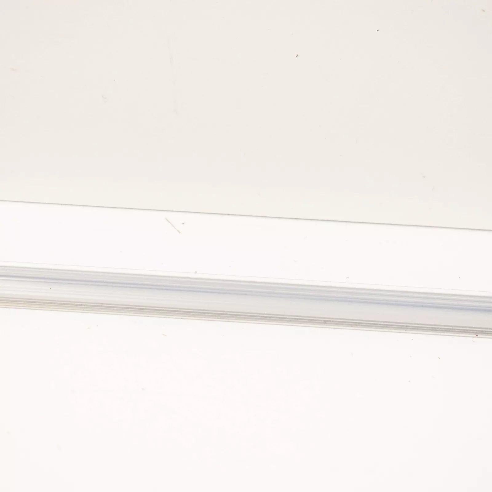 NEW BMW 3 E30 REAR WINDSHIELD LOWER MOULDING CHROME 51311884410 ORIGINAL