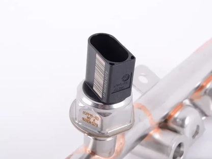 NEW BMW 1 F21 F20 FUEL RAIL INJECTOR PIPE 13537592426 7592426 ORIGINAL