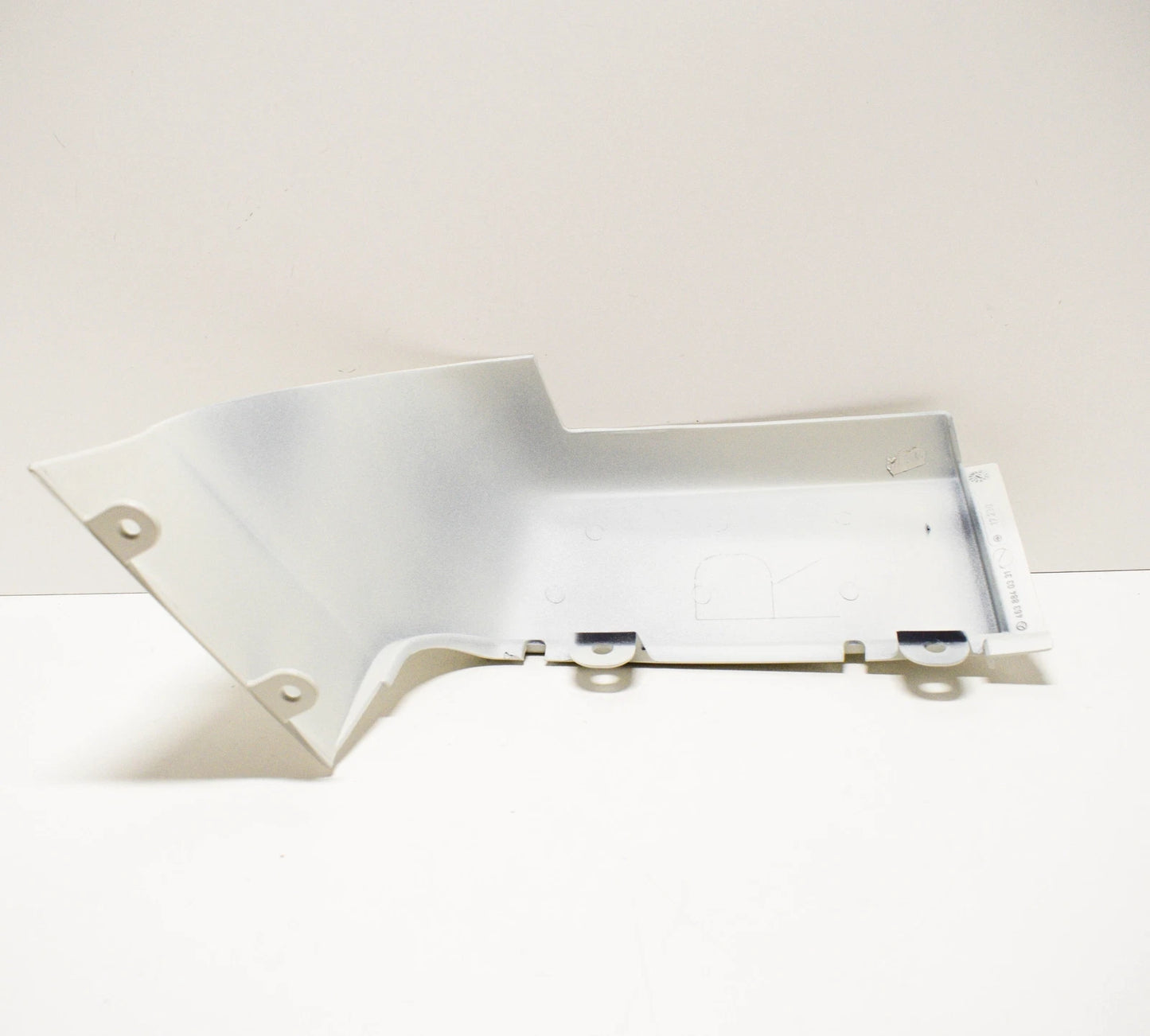 NEW MERCEDES-BENZ G-CLASS W463 RIGHT UNDER LIGHT COVER A4638840331