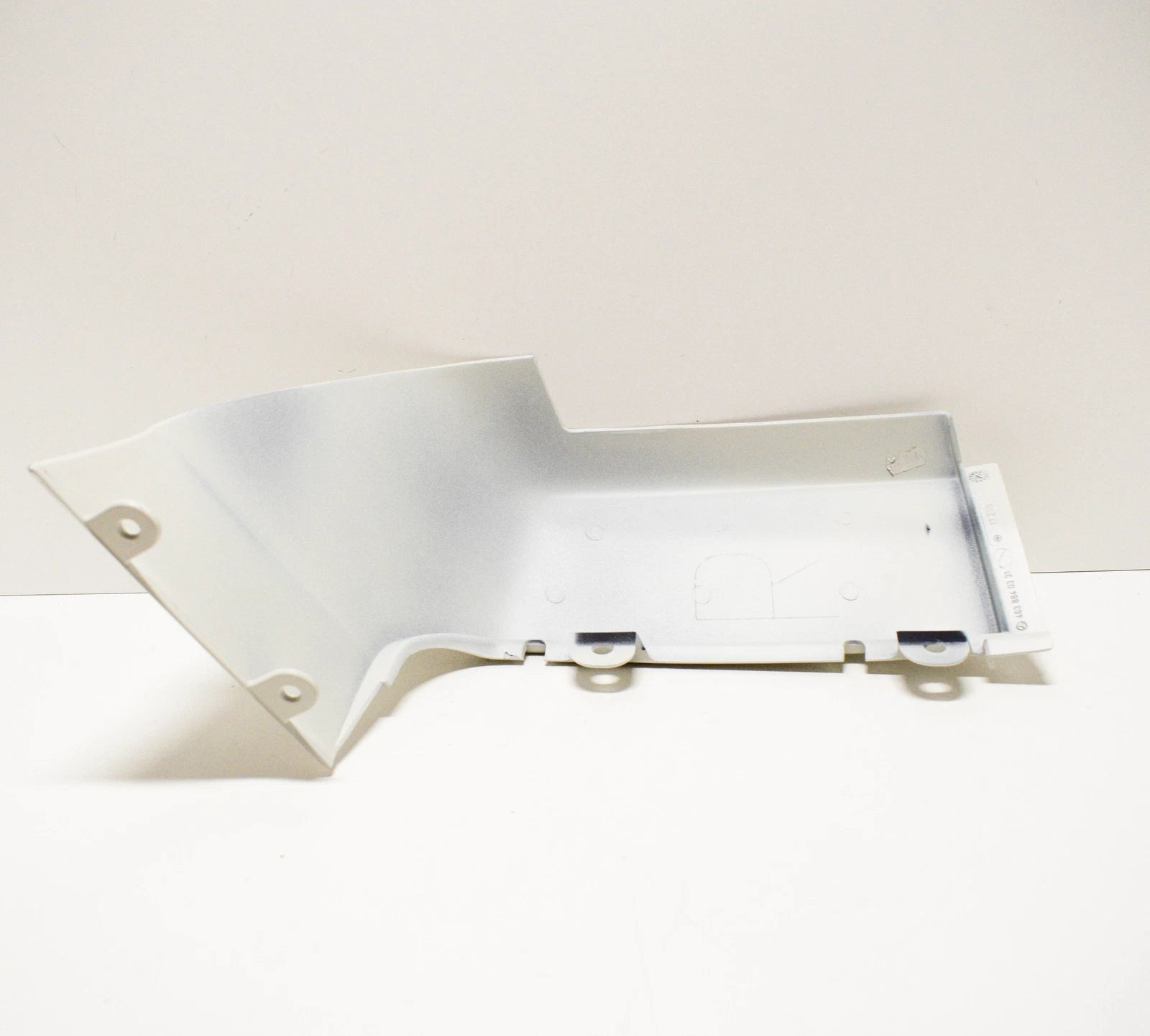 NEW MERCEDES-BENZ G-CLASS W463 RIGHT UNDER LIGHT COVER A4638840331