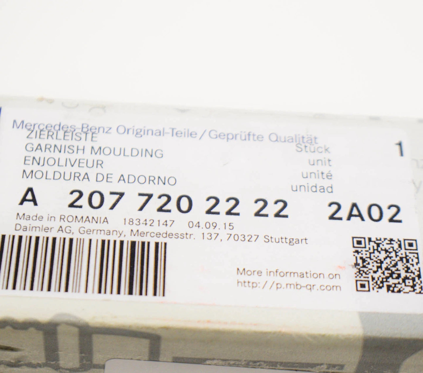 NEW MB E A207 FRONT DOOR INTERIOR RIGHT UPPER TRIM A20772022222A02 ORIGINAL