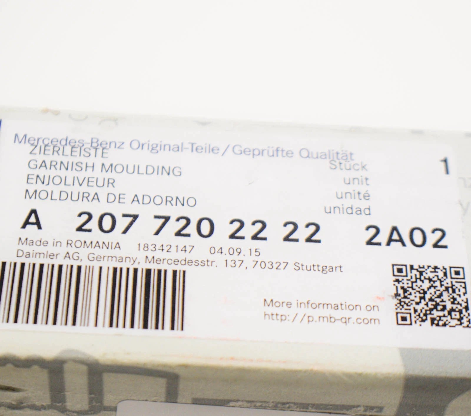 NEW MB E A207 FRONT DOOR INTERIOR RIGHT UPPER TRIM A20772022222A02 ORIGINAL