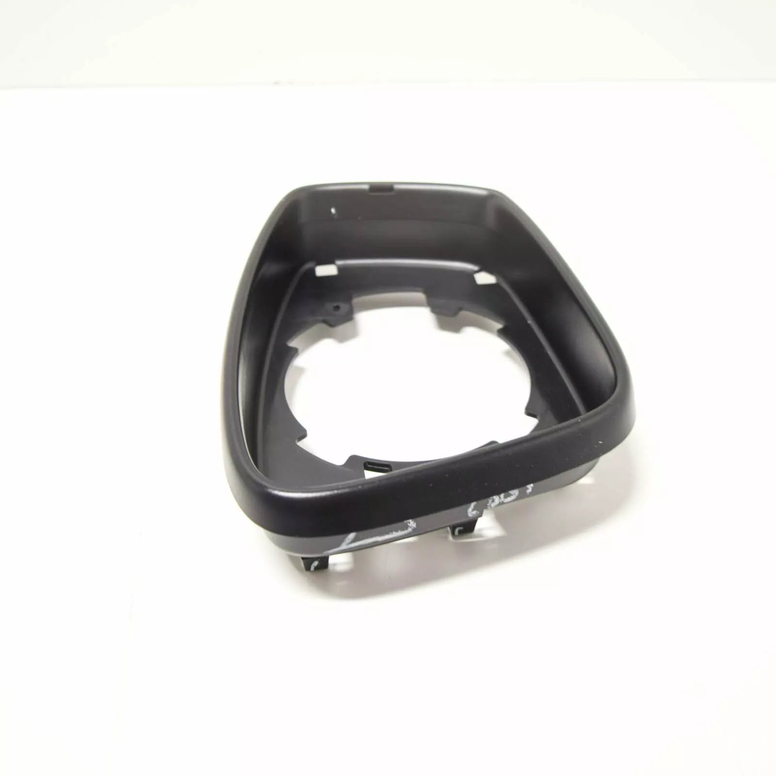 NEW VOLKSWAGEN JETTA MK6 RIGHT SIDE MIRROR INNER FRAME TRIM 5C6857602A