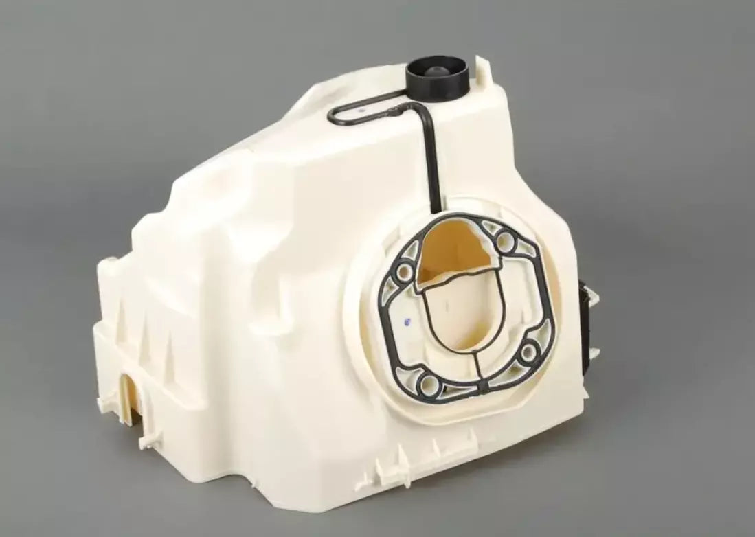 NEW BMW X1 E84 ELECTRONIC FUSE RELAY BOX W/ COVER 12907584146 7584146 ORIGINAL