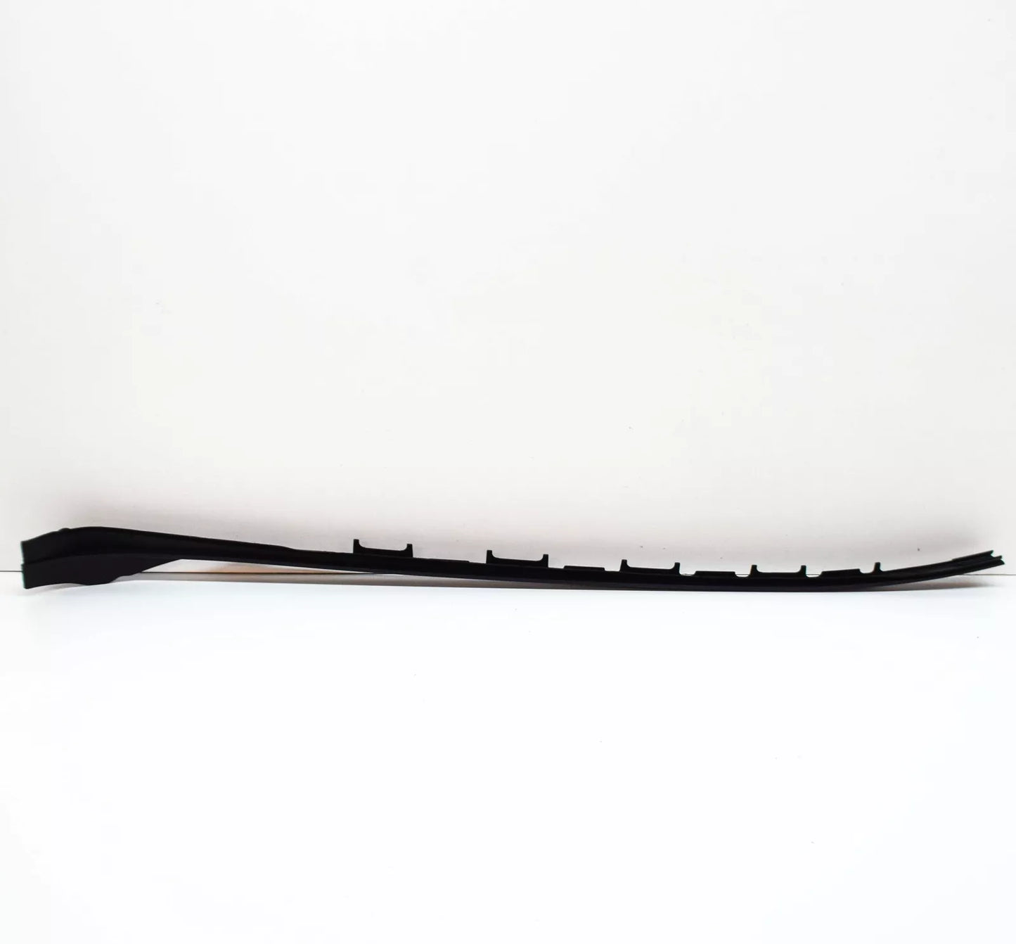 NEW BMW X4 M G02 FRONT WINDSHIELD LEFT DRIP MOULDING 51137461745 ORIGINAL