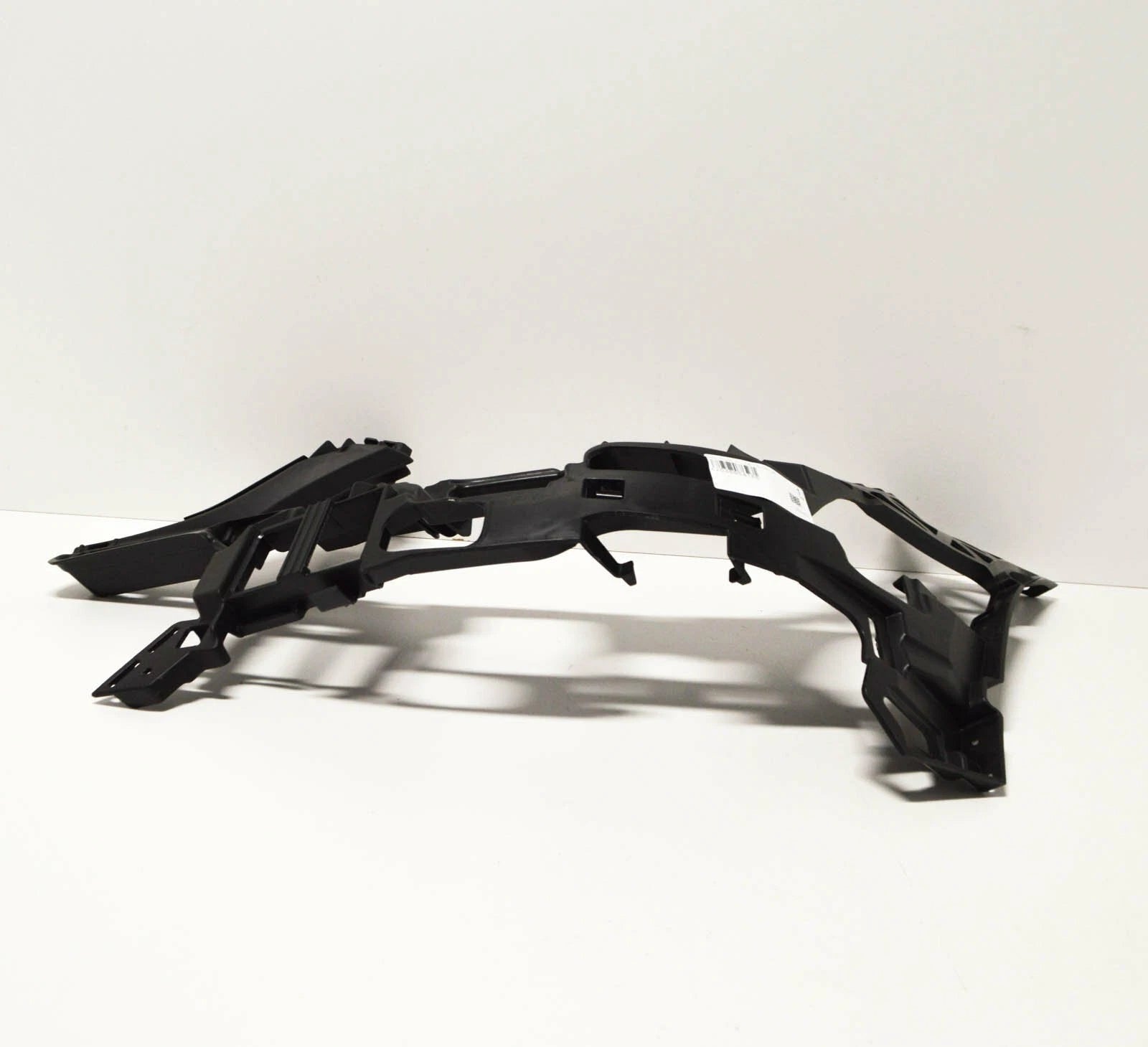 NEW MB C W204 AMG FRONT LEFT BUMPER LEFT MOUNTING BRACKET A2048854165