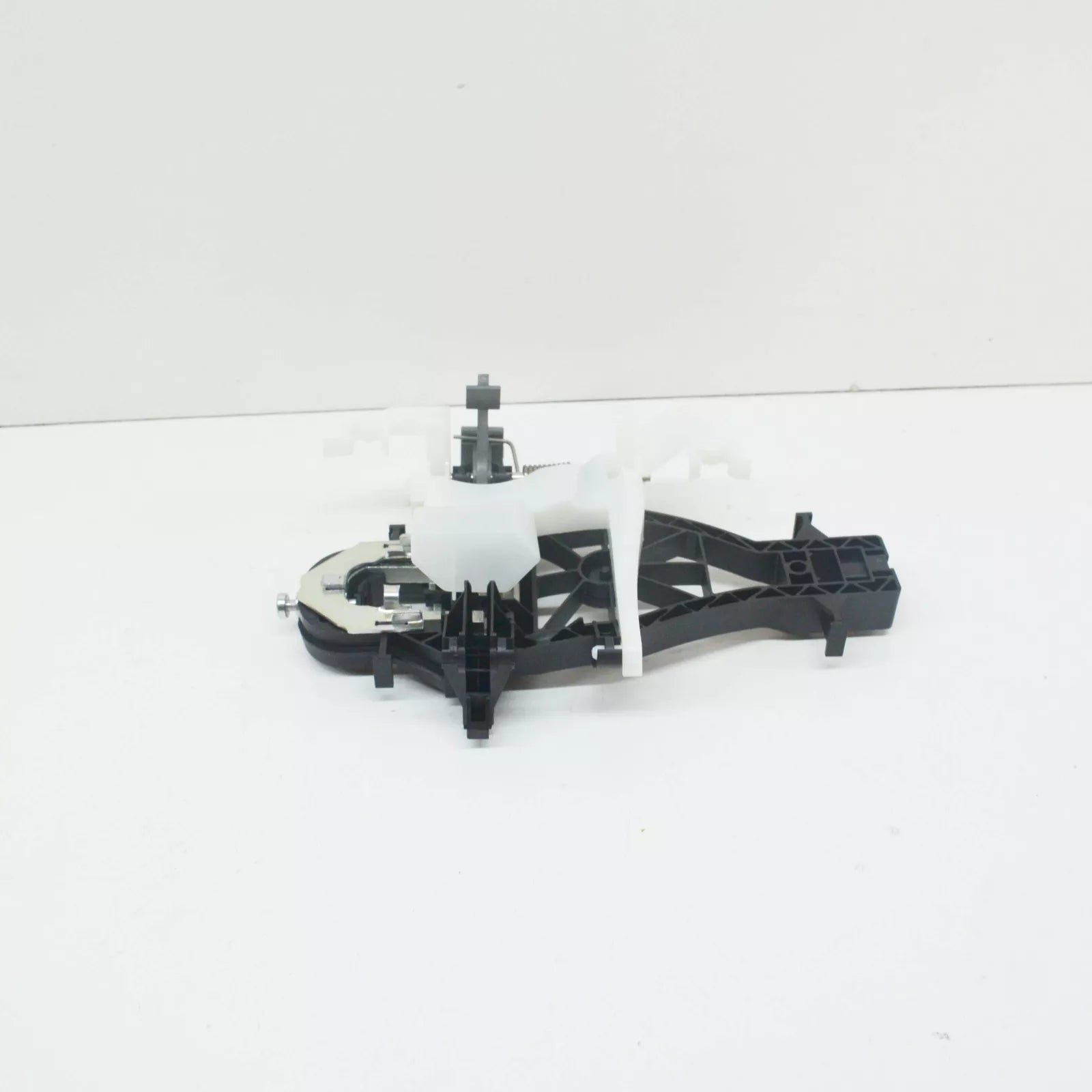 NEW VW TRANSPORTER T5 LEFT SLIDING DOOR MOUNTING BAR 7E0843351C