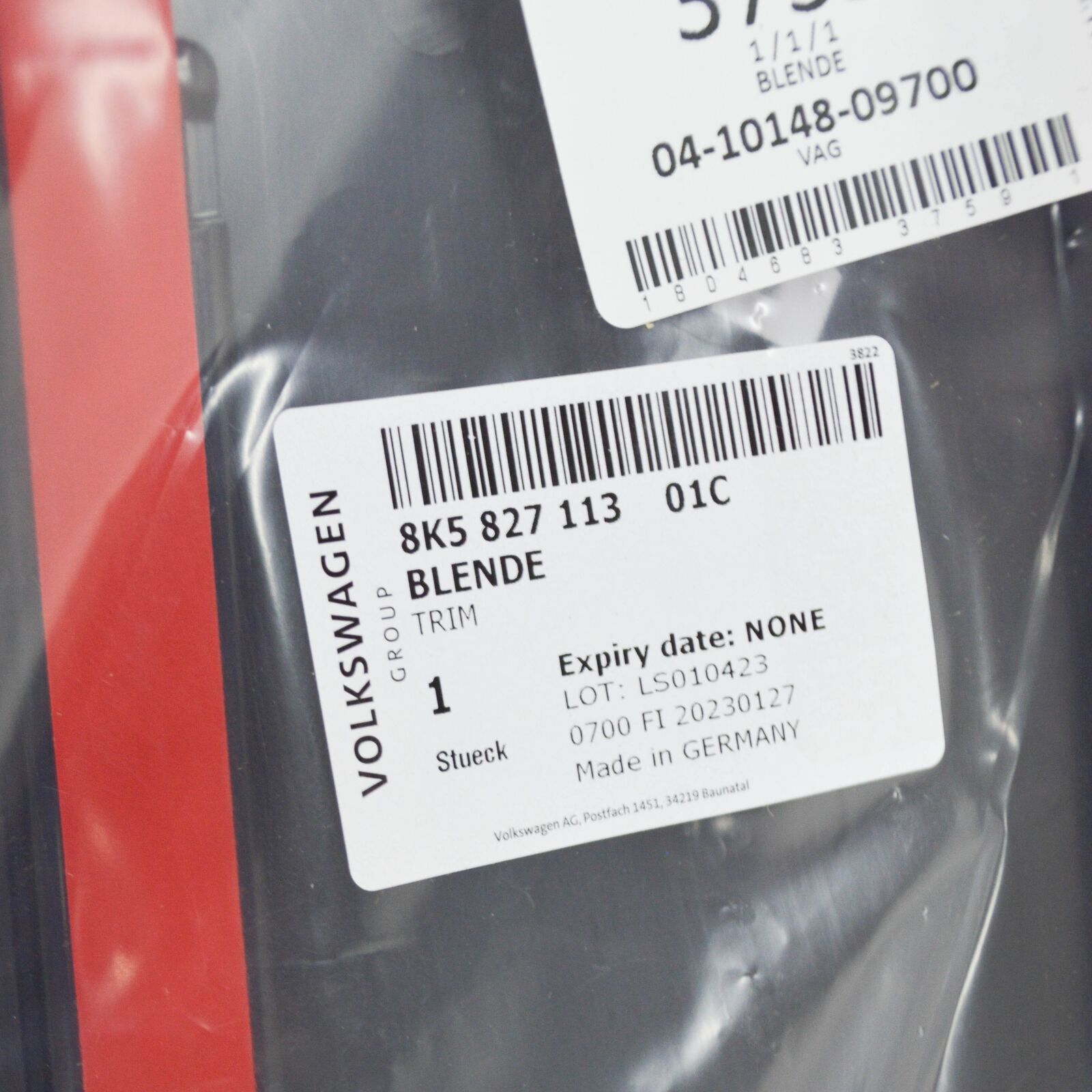 NEW AUDI A4 AVANT B8 REAR LICENSE PLATE HOLDER 8K582711301C ORIGINAL