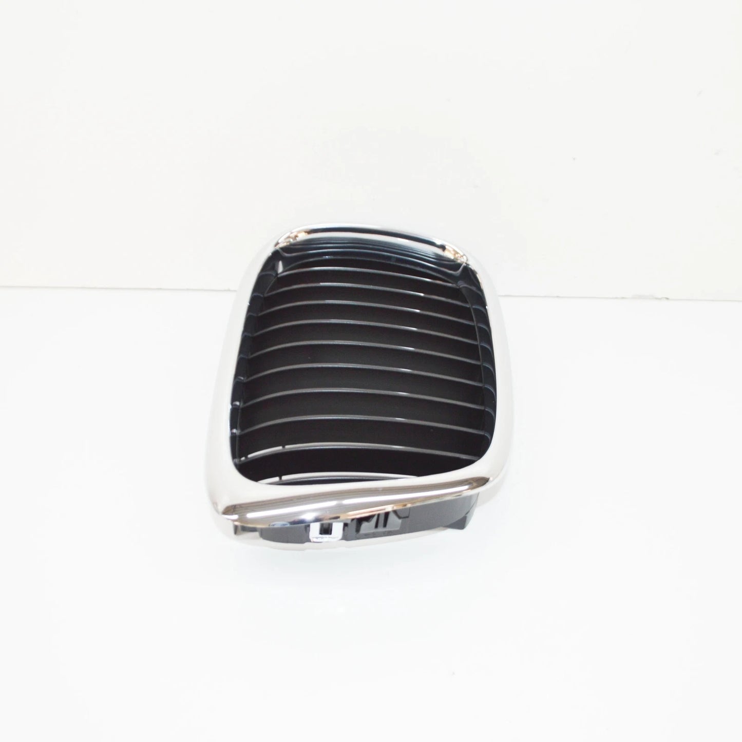 NEW BMW E39 FRONT RADIATOR KIDNEY BLACK GRILLE RIGHT 7005838 51137005838