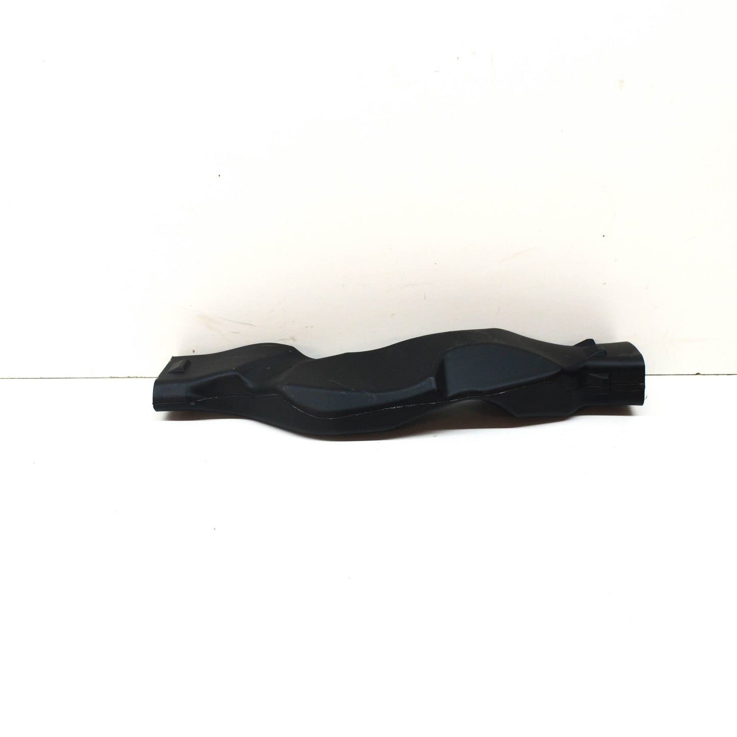 NEW MB S-CLASS W222 LEFT SIDE LOWER DRAIN TUBE A2228321390 2014 ORIGINAL