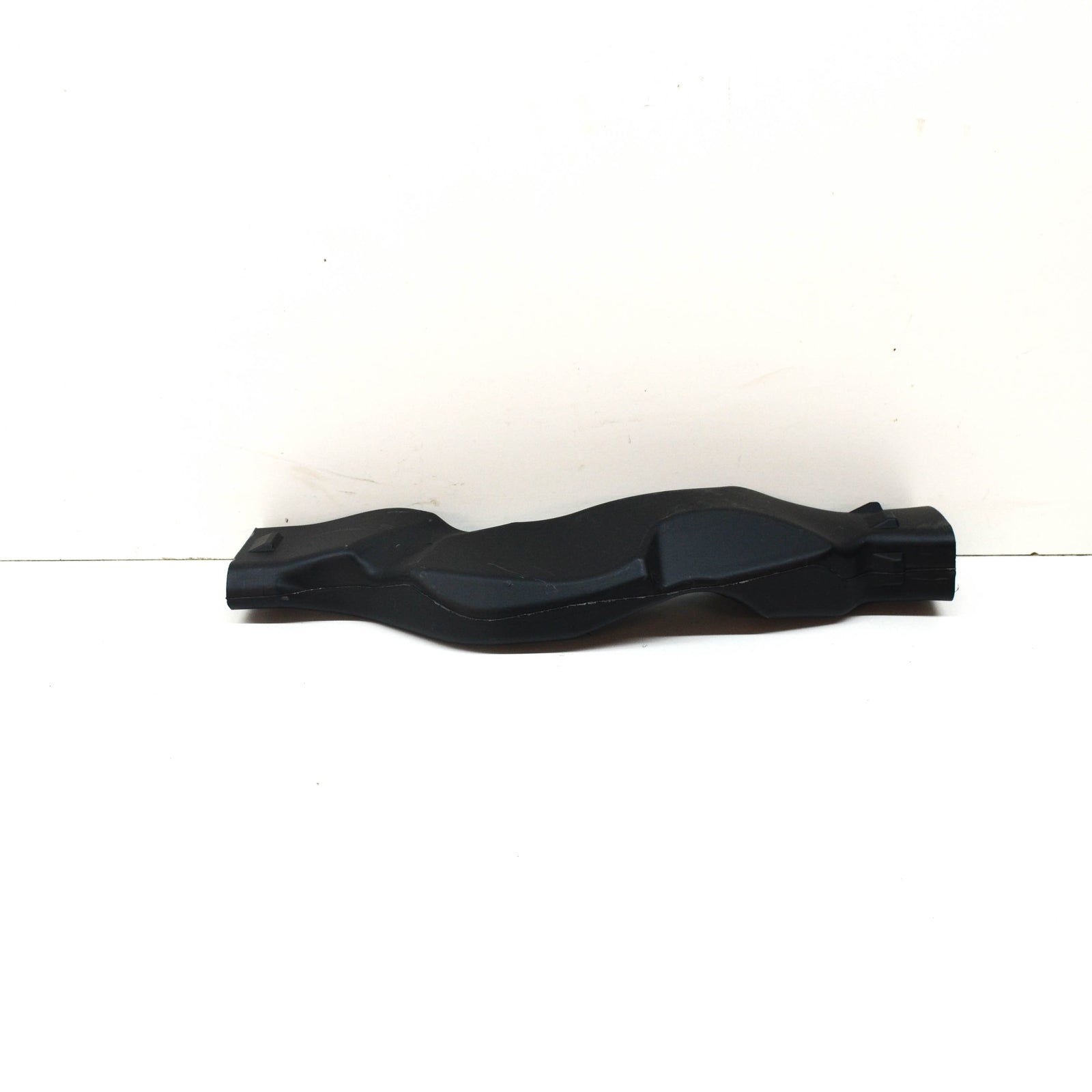 NEW MB S-CLASS W222 LEFT SIDE LOWER DRAIN TUBE A2228321390 2014 ORIGINAL