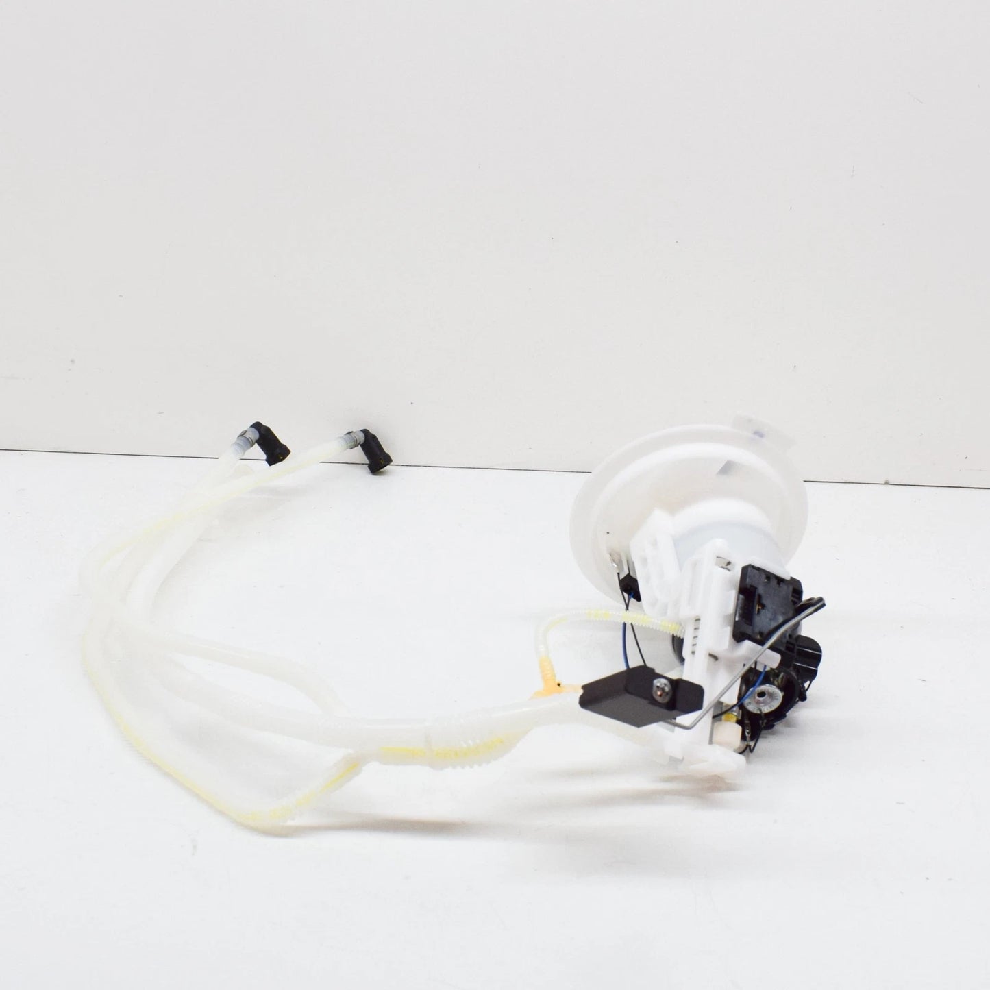 NEW MERCEDES BENZ C W204 LEFT FUEL PUMP GAS ASSEMBLY A2044701694 ORIGINAL