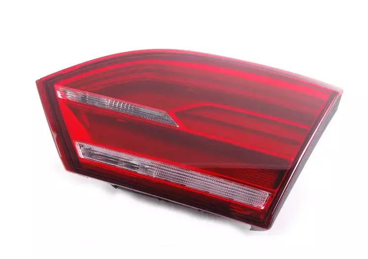 NEW VW JETTA A6 REAR RIGHT SIDE INNER TAILLIGHT RHD 5C6945308A ORIGINAL