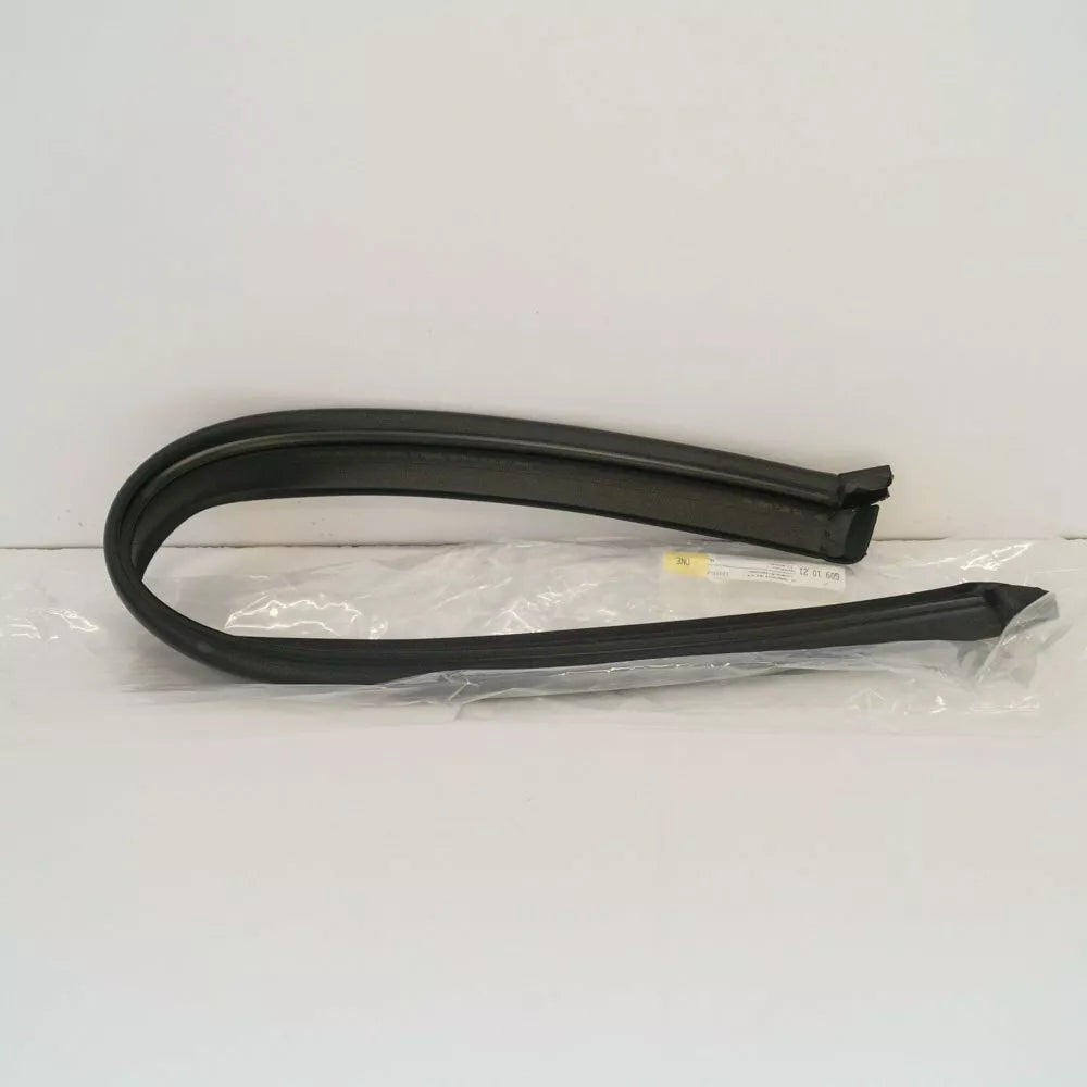 NEW BMW 5 F10 ENGINE BONNET SEAL 51767206521 7206521 ORIGINAL