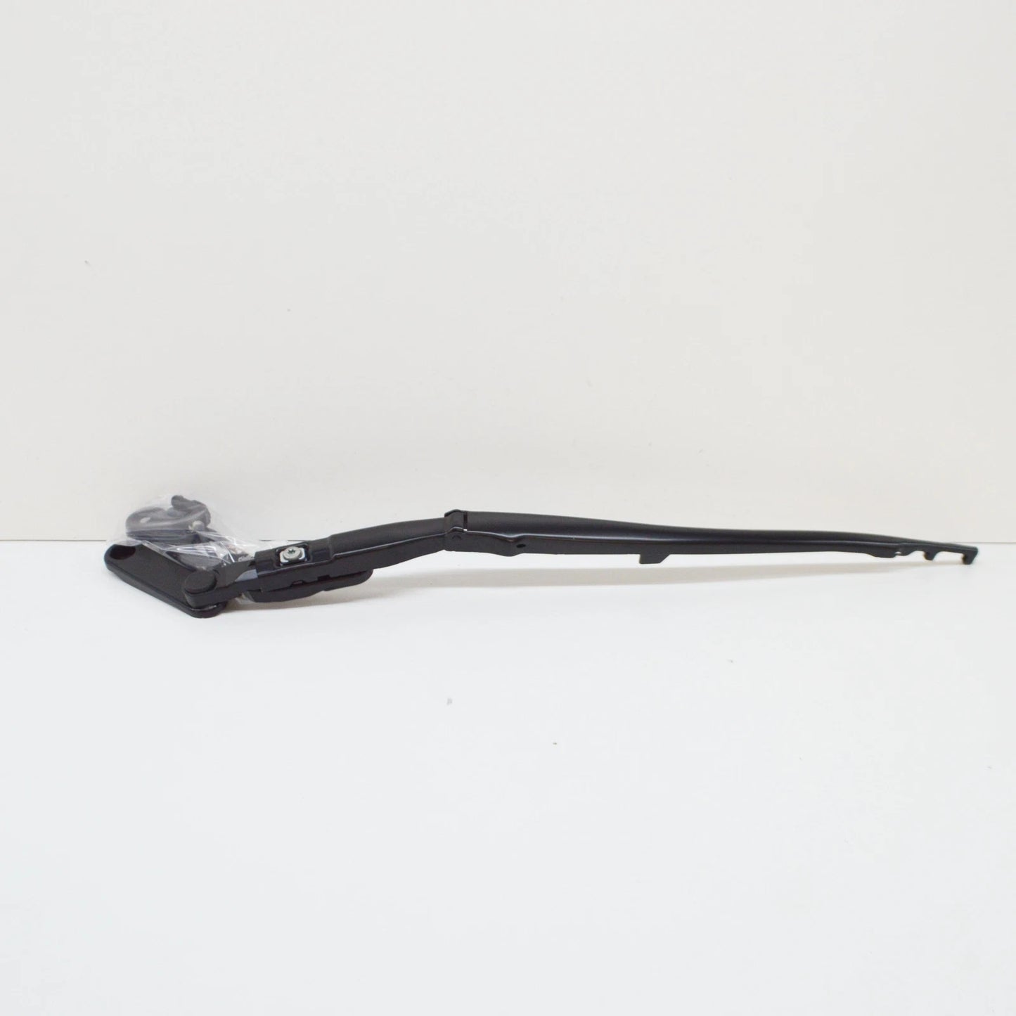 NEW BMW 7 E65 E66 E67 RIGHT WINDSHIELD WIPER ARM RHD 61617208692 7208692