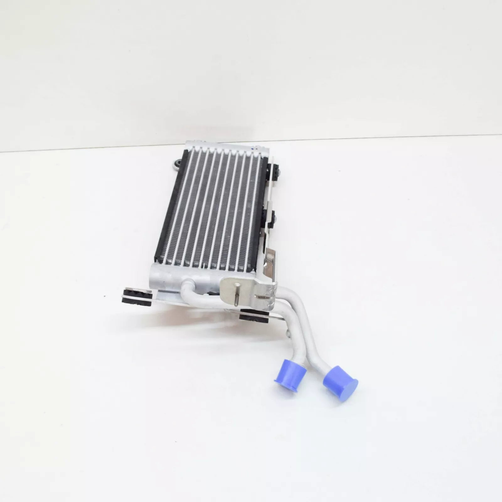 NEW BMW 3 COUPE E92 LEFT AUXILIARY RADIATOR 7602241 17117602241 ORIGINAL