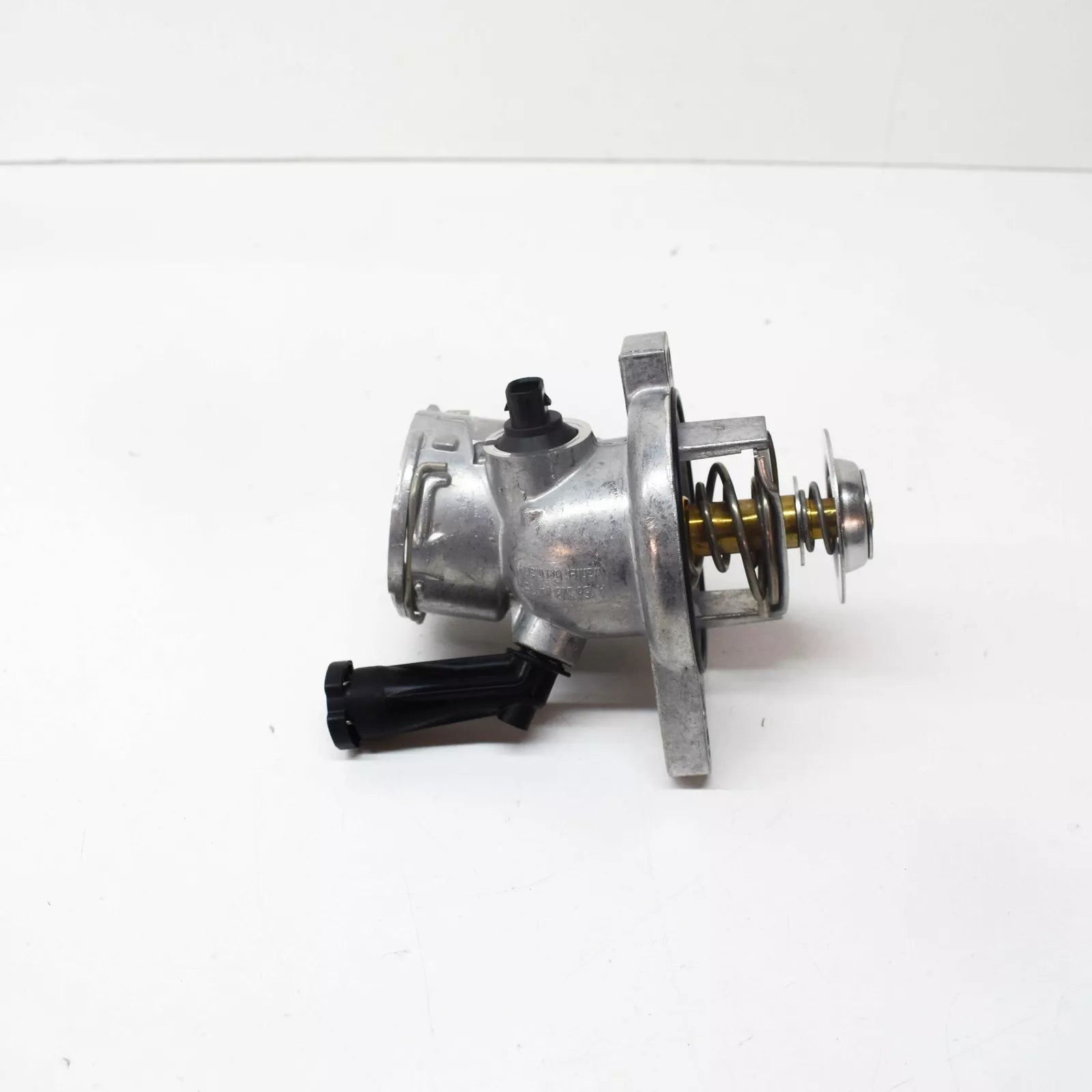 NEW MERCEDES-BENZ CLS C219 THERMOSTAT A1562030475