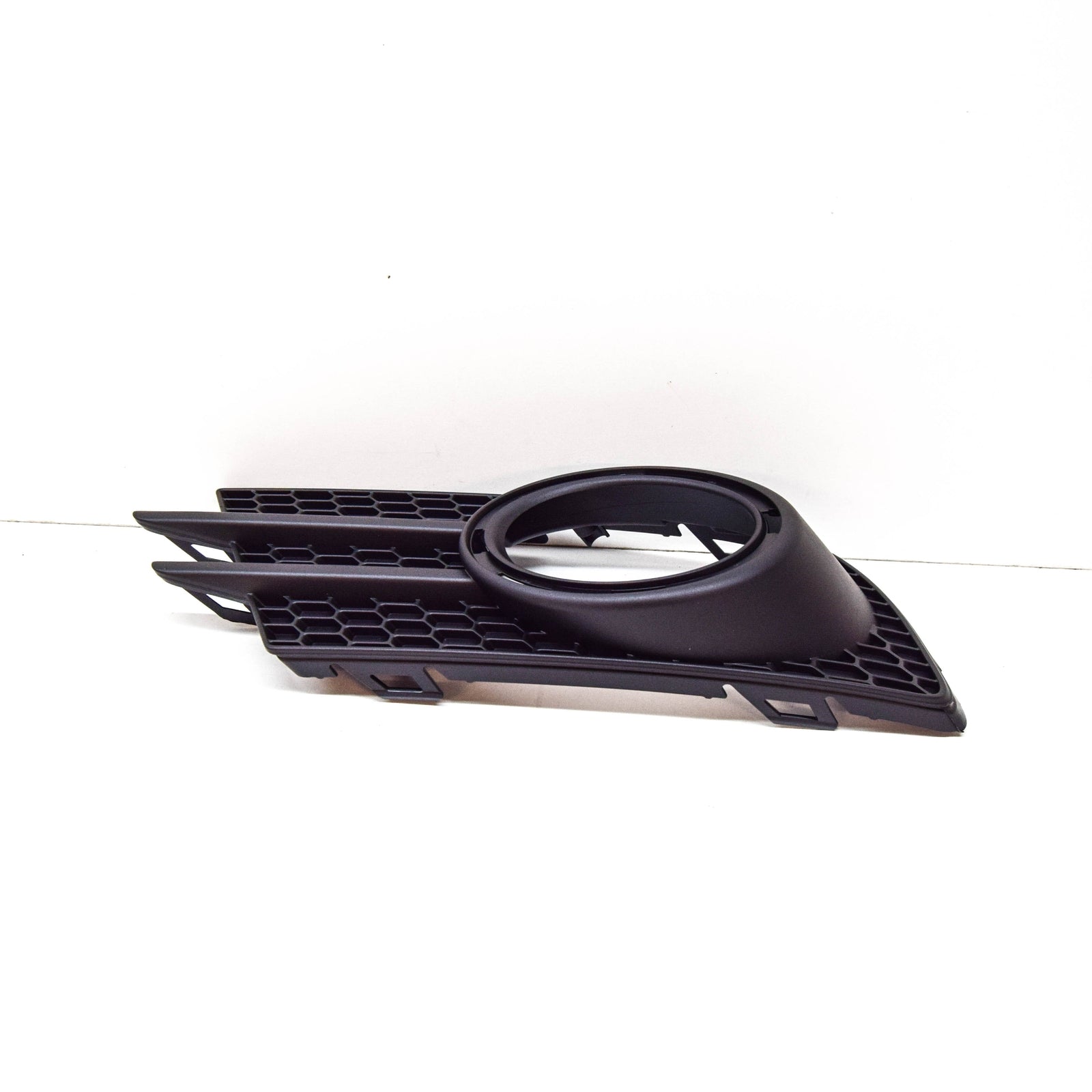 NEW VOLKSWAGEN TIGUAN 5N FOG LIGHT GRILL FRONT RIGHT 5N0853666H9B9 2013 ORIGINAL