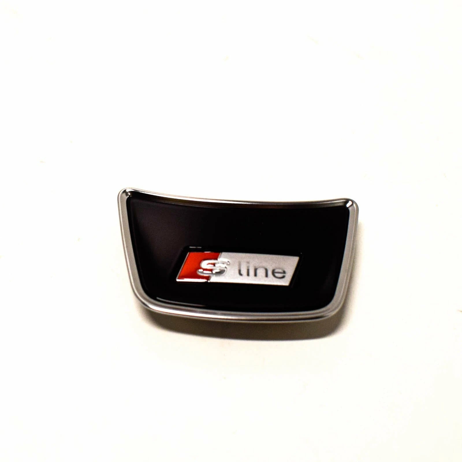 NEW AUDI A1 SPORTBACK 8X S-LINE SPORT STEERING WHEEL EMBLEM LOGO 4H0419673AINZ