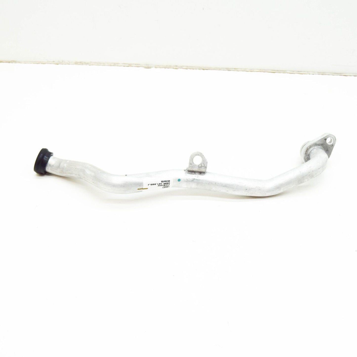 NEW AUDI A4 B9 ENGINE COOLANT PIPE 06M121083J ORIGINAL