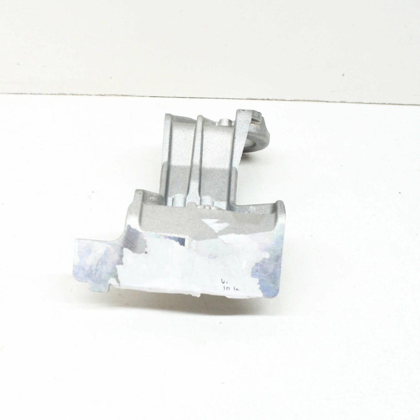 NEW MB E W213 LEFT RADIATOR LOWER HOLDER A2135052100