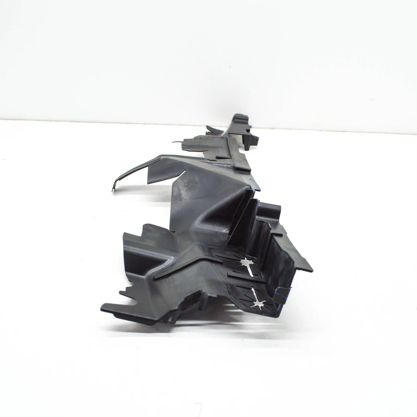 NEW VOLKSWAGEN TIGUAN AD RIGHT RADIATOR AIR GUIDE 5NN121284AP ORIGINAL