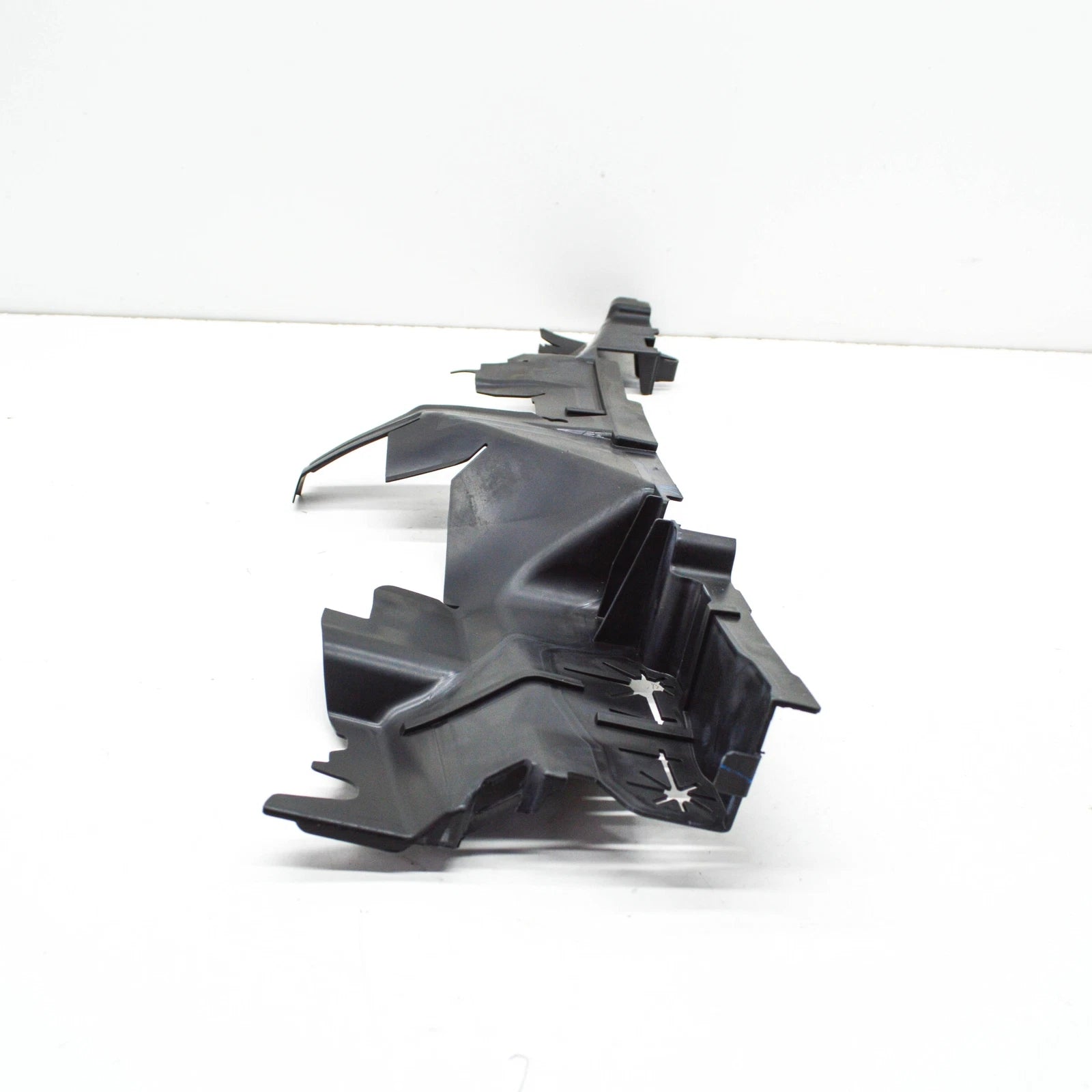 NEW VOLKSWAGEN TIGUAN AD RIGHT RADIATOR AIR GUIDE 5NN121284AP ORIGINAL