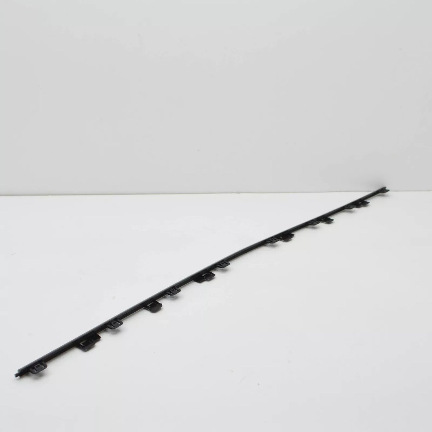 NEW MERCEDES-BENZ C W206 AMG FRONT BUMPER CENTER LOWER TRIM A2068855802 ORIGINAL