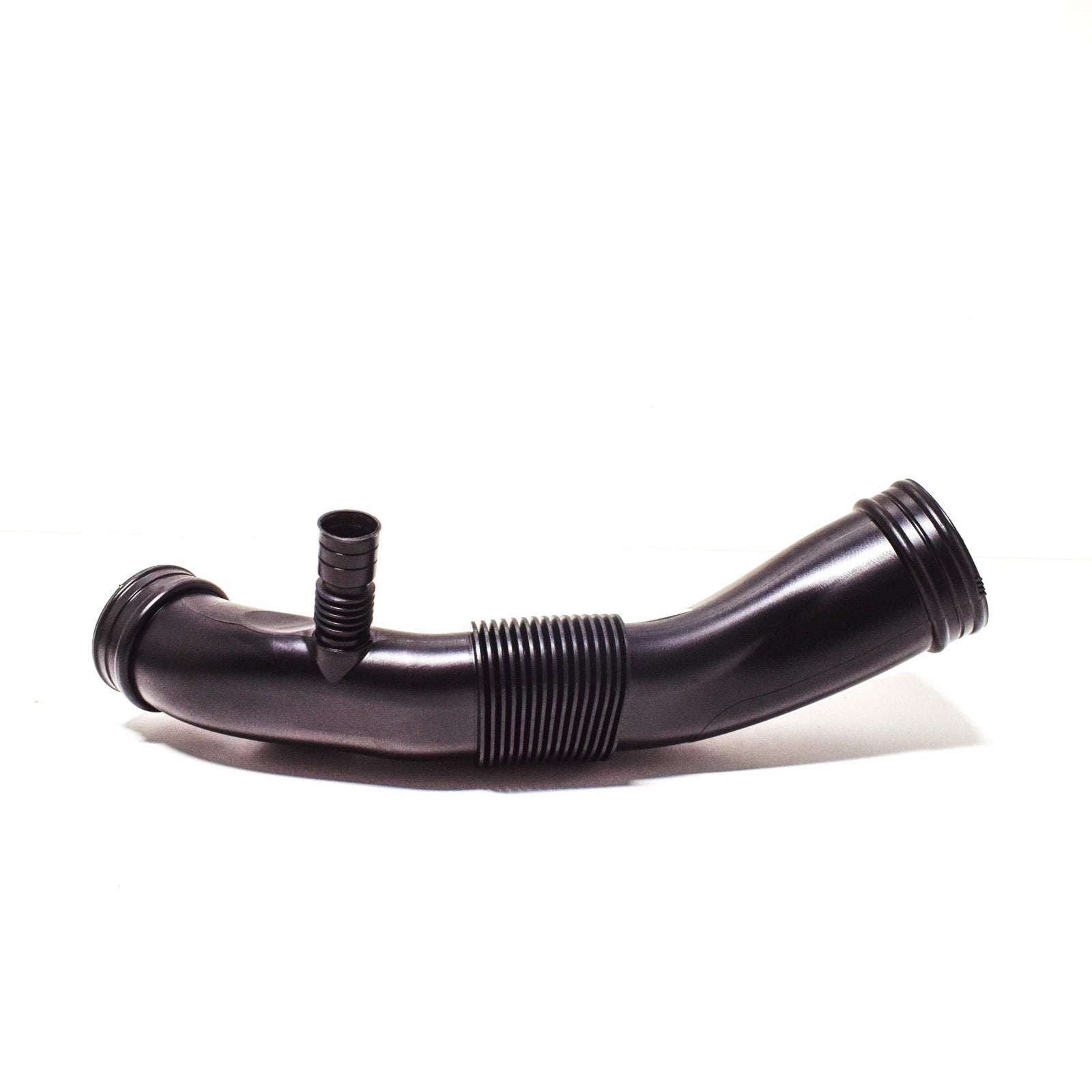 NEW AUDI A4 B6 SUCTION INTAKE PIPE HOSE 06B129627AB ORIGINAL