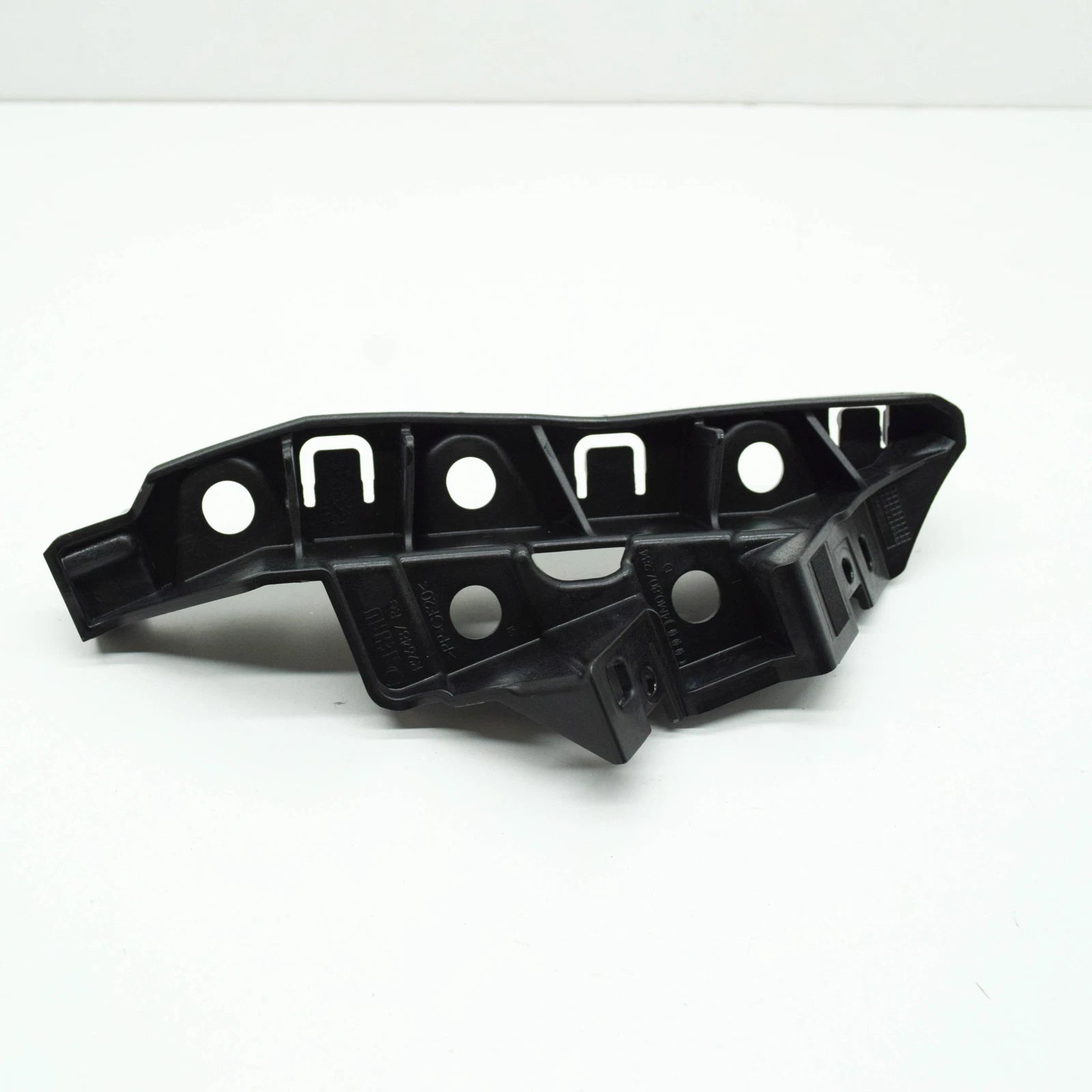 NEW AUDI Q7 4M FRONT RIGHT BUMPER BRACKET 4M0807284D ORIGINAL