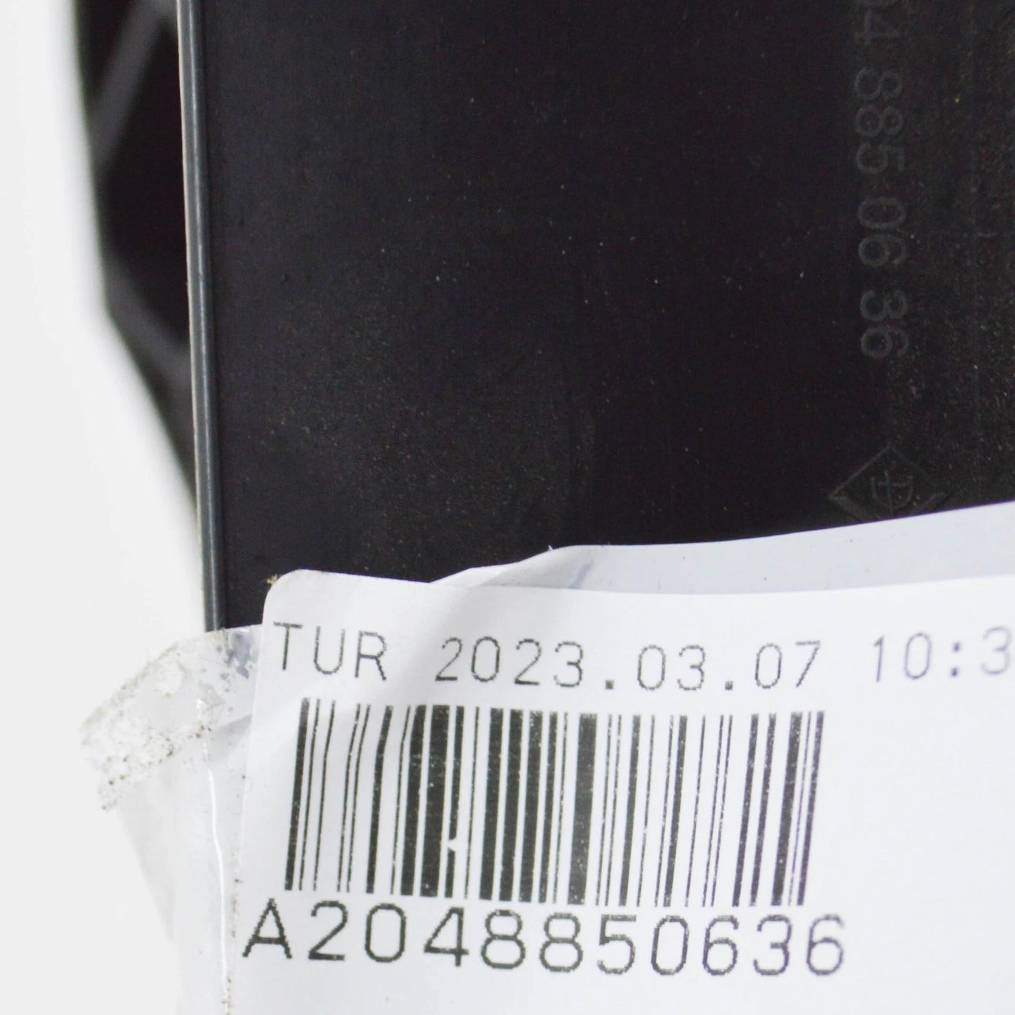 NEW MERCEDES-BENZ C-CLASS W204 RADIATOR GRILLE BRACKET A2048850636 2010 ORIGINAL