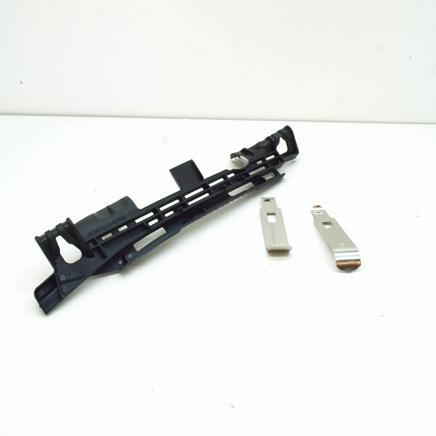 NEW BMW 6 GRAN TURISMO G32 RIGHT HEADLIGHT BRACKET MOUNT 63117461890 ORIGINAL