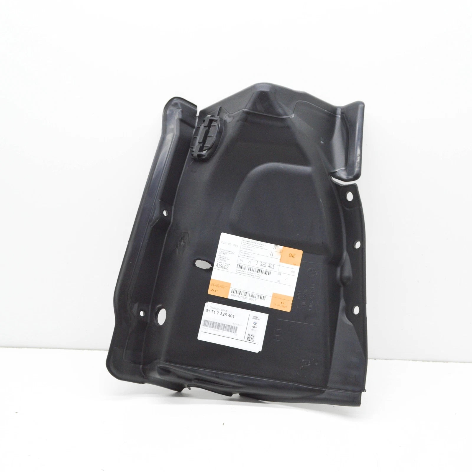 NEW BMW X5 E70 FRONT LEFT WHEEL ARCH COVER 51717325401 7325401 ORIGINAL