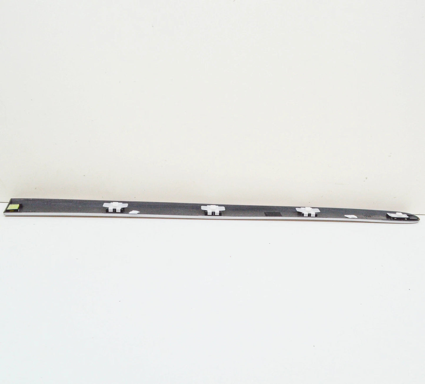 NEW MERCEDES-BENZ VITO W639 FRONT LEFT DOOR STRIP A63969002629999 ORIGINAL