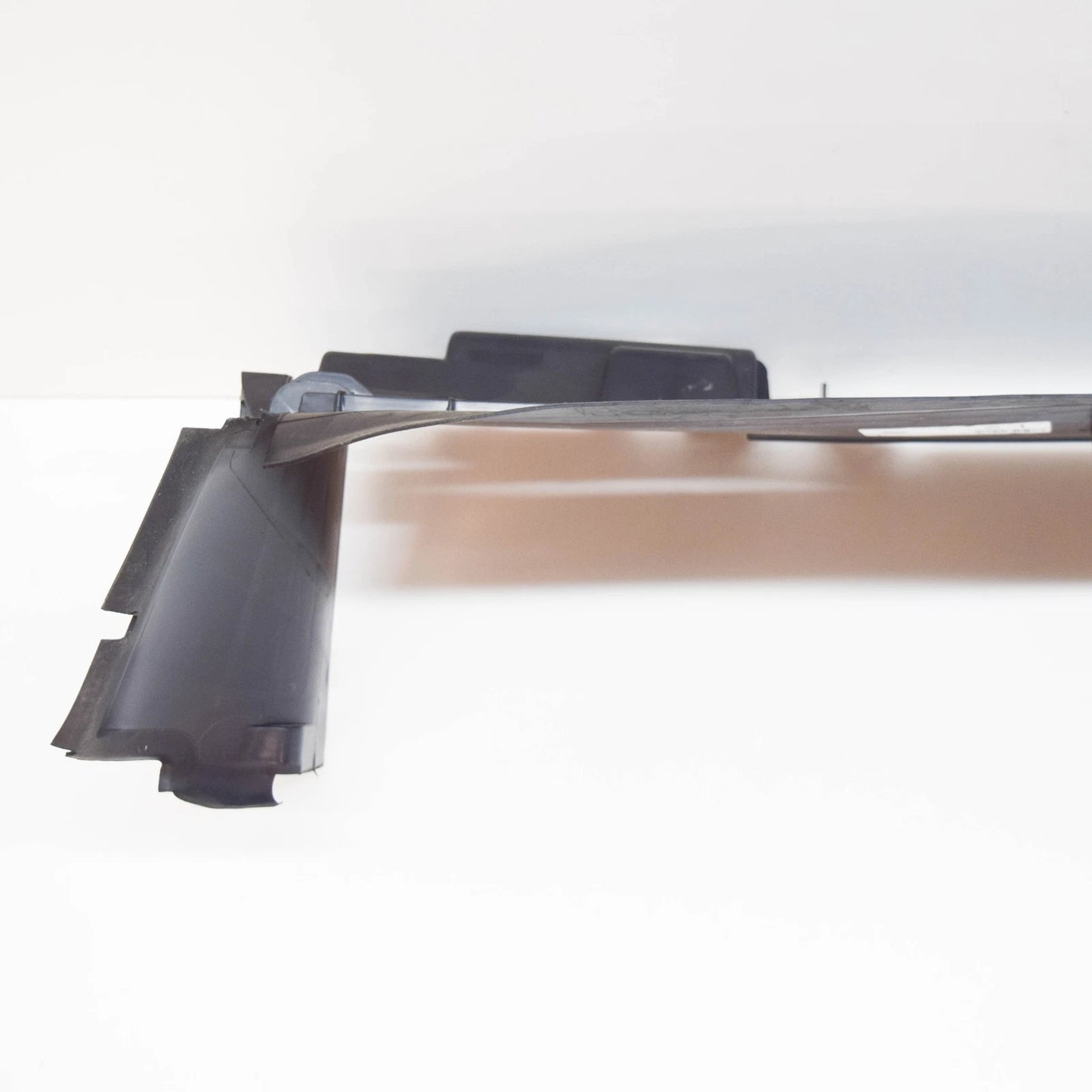 NEW MERCEDES-BENZ GLK-CLASS X204 AIR DUCT A2045052630 ORIGINAL