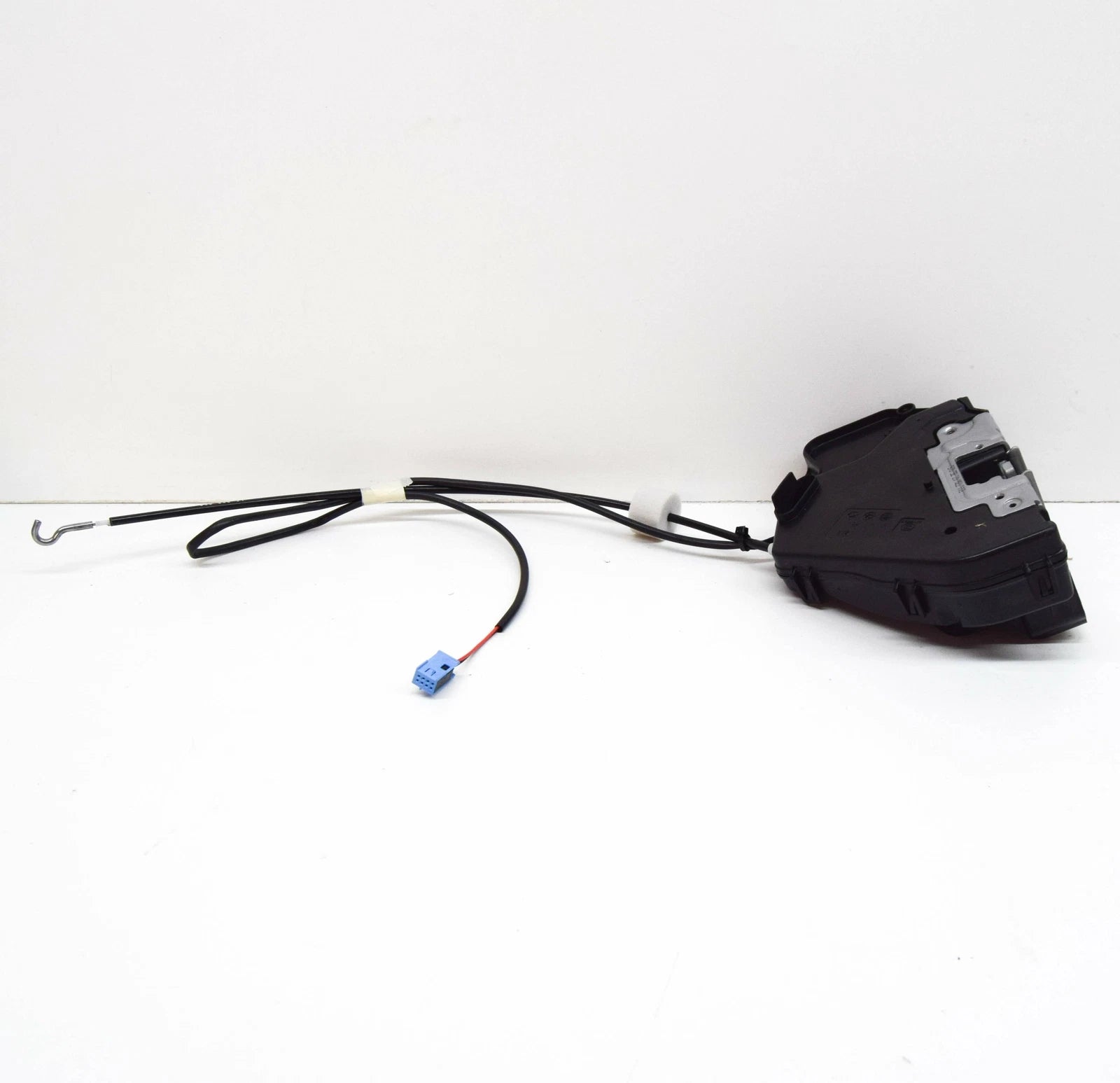 NEW MERCEDES-BENZ E-CLASS W211 REAR LEFT DOOR LOCK A2117300735