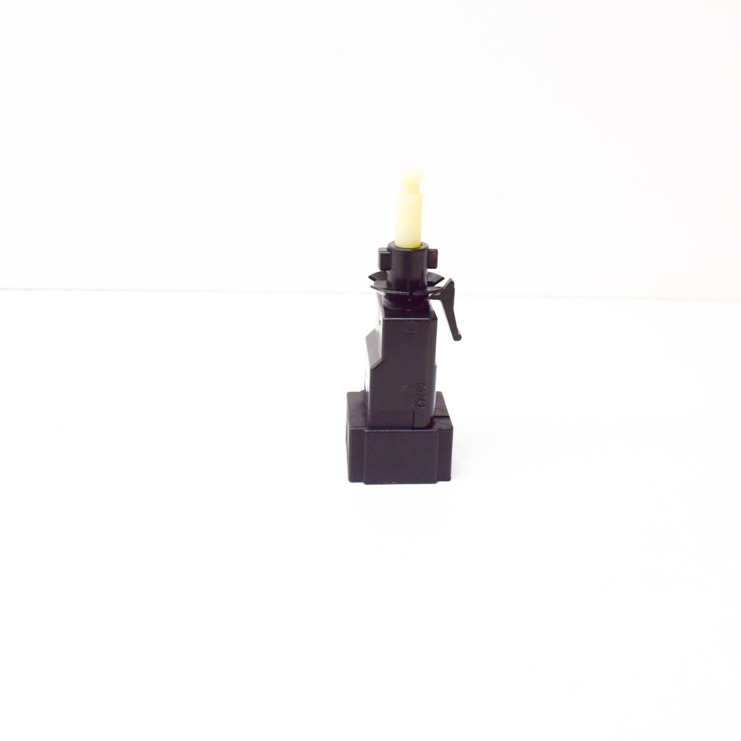 NEW MERCEDES-BENZ SL R230 BRAKE LIGHT SWITCH A0015452109 ORIGINAL