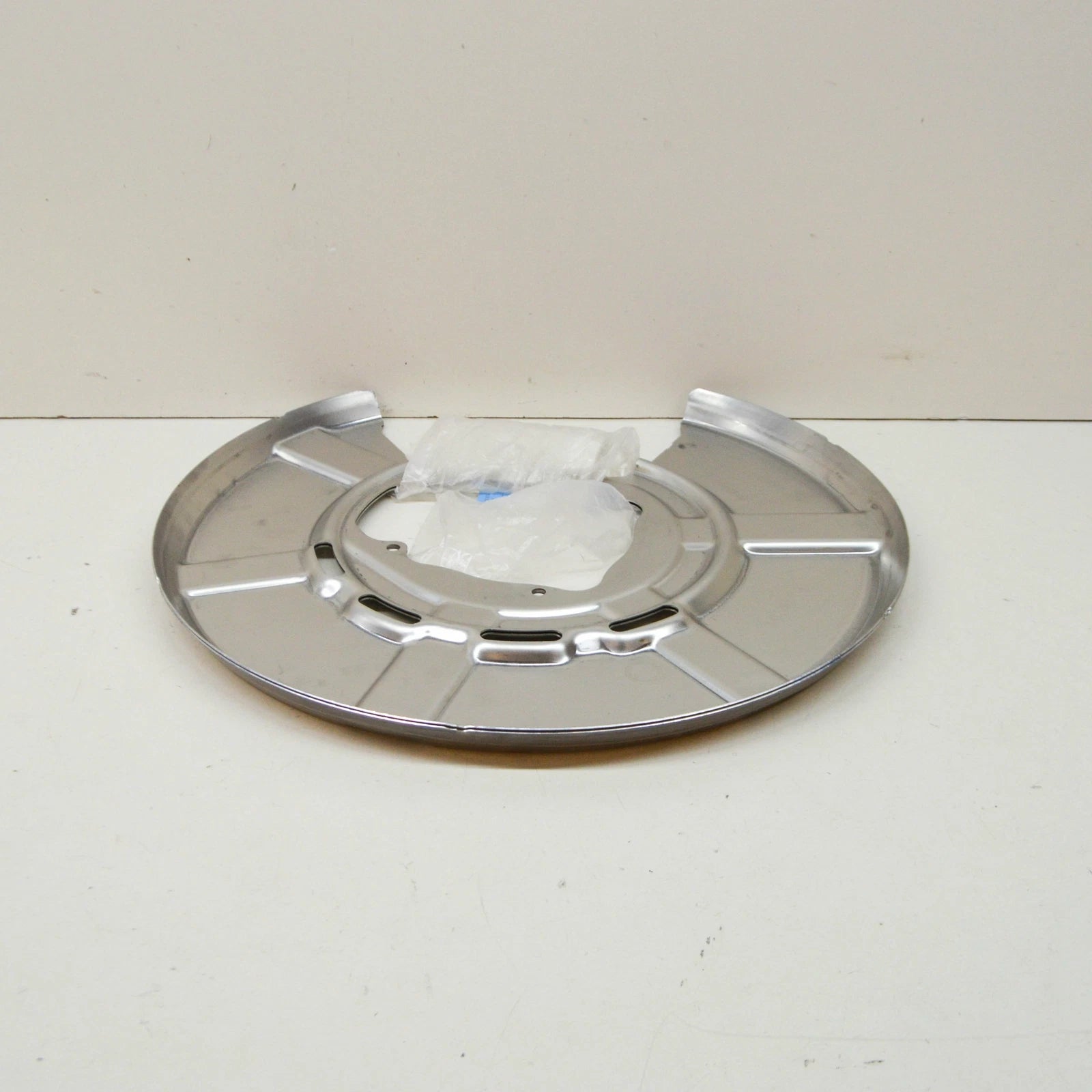 NEW BMW 5 GT F07 REAR LEFT BRAKE DISC PROTECTION 34216778251 ORIGINAL