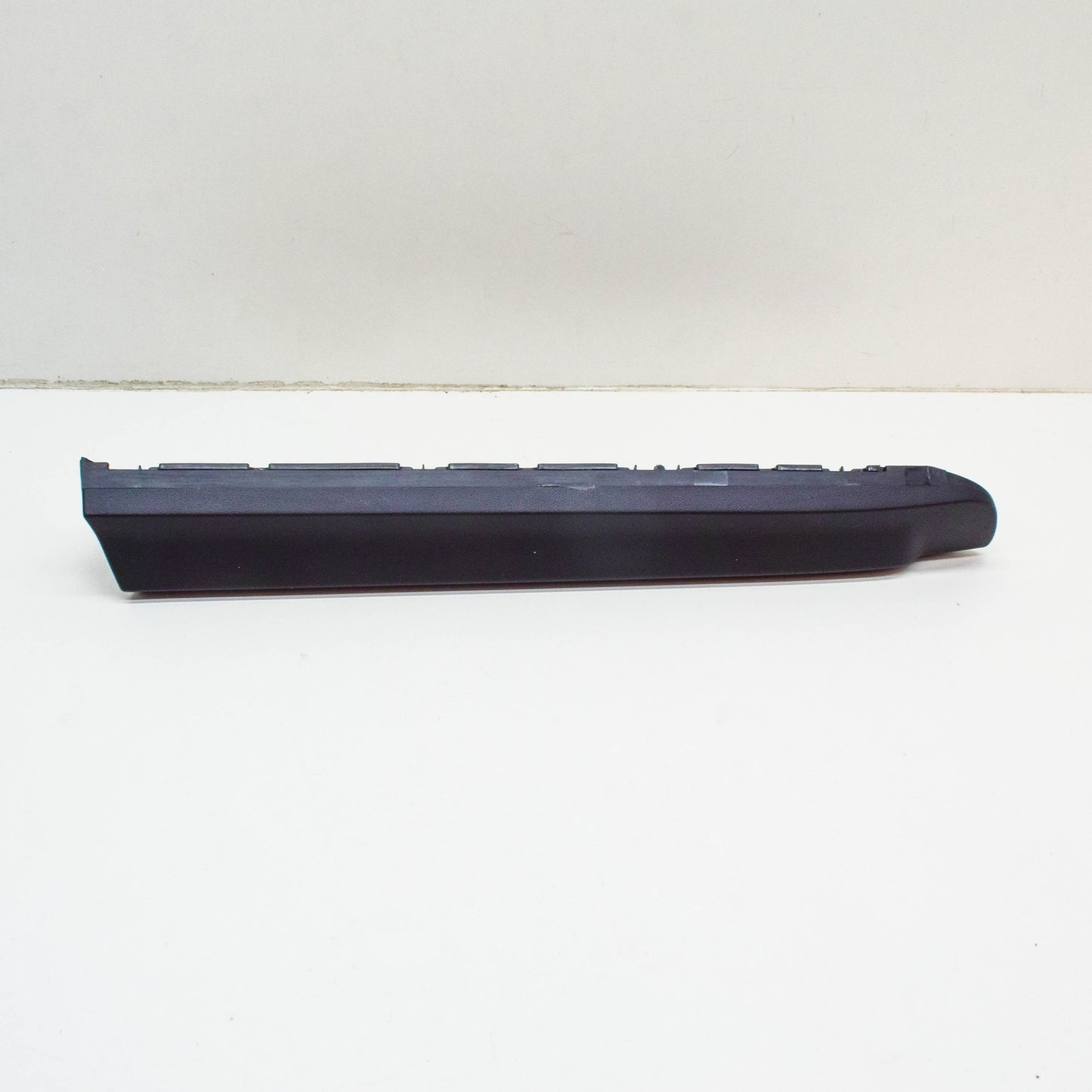 NEW VW BEETLE A5 REAR RIGHT SIDE PROTECTIVE STRIP 5C5854932M9B9 ORIGINAL