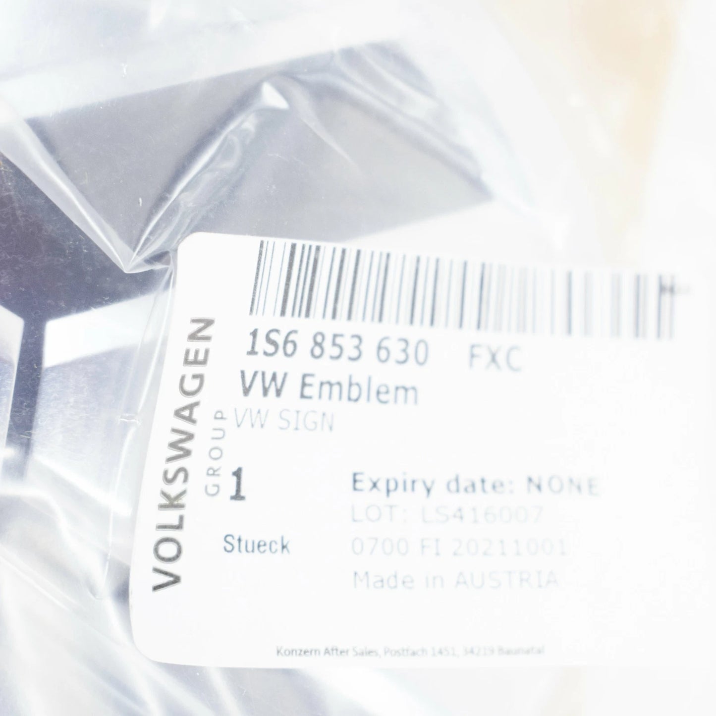 NEW VOLKSWAGEN UP REAR LID BADGE EMBLEM 1S6853630FXC ORIGINAL