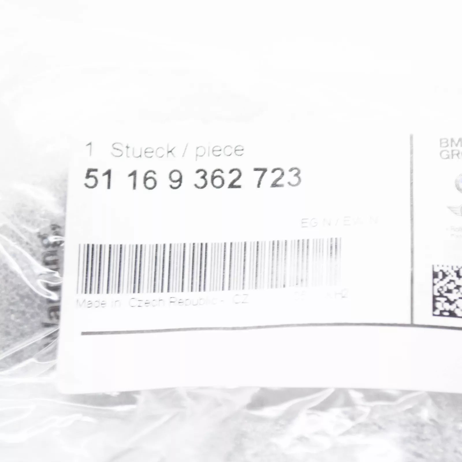 NEW BMW 5 G30 ARMREST SCREW COVER 51169362723 ORIGINAL