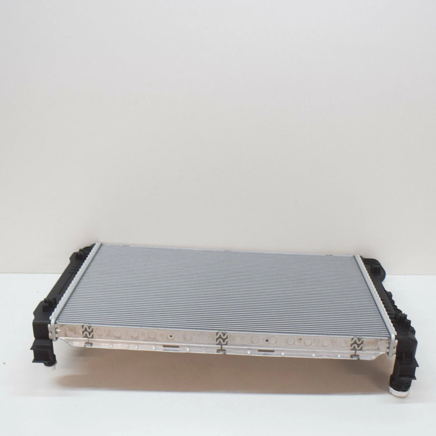 NEW AUDI A6 C6 ENGINE COOLING RADIATOR 4F0121251AC ORIGINAL