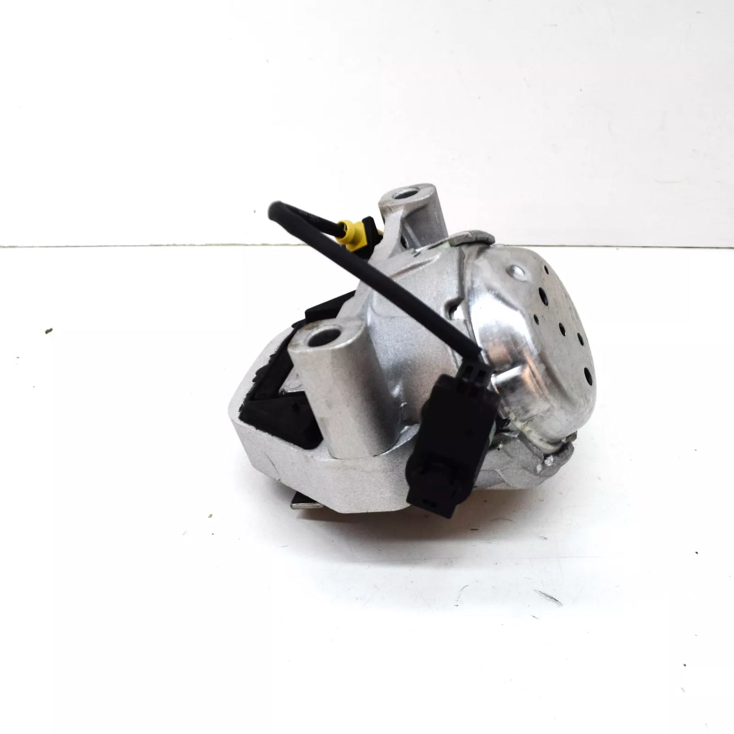 NEW AUDI A7 SPORTBACK 4G8 RIGHT SIDE ENGINE MOUNT 4G0199381LH ORIGINAL