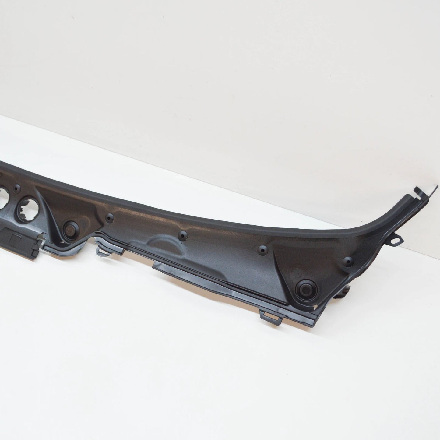 NEW BMW 3 F30, F80 WINDSHIELD COWL PANEL COVER RHD 51717258178 7258178 ORIGINAL