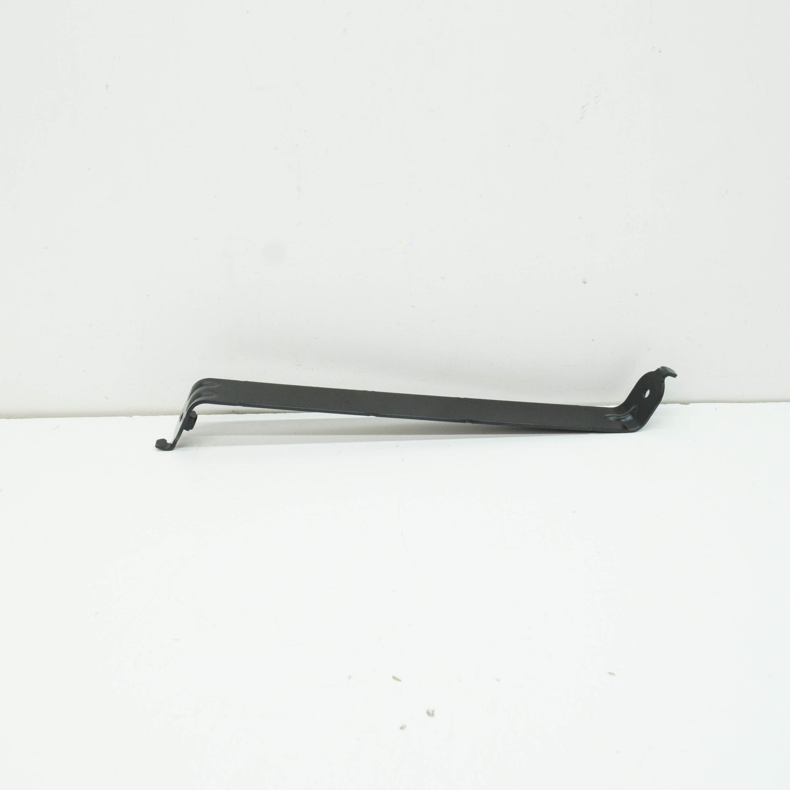 NEW VOLKSWAGEN AMAROK MK2 FRONT RIGHT BUMPER SUPPORT 2H6805698A 2022 ORIGINAL